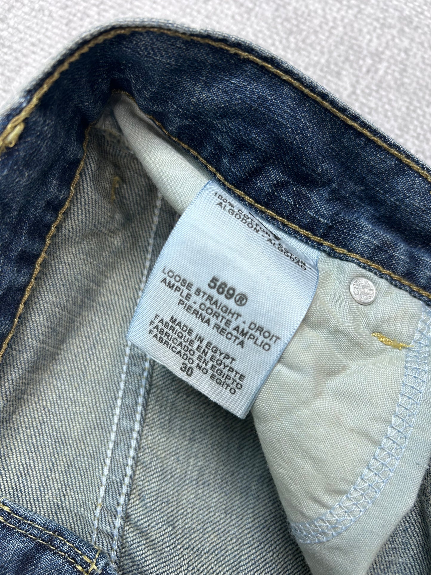 Y2K Levi’s Loose Denim Shorts 29”