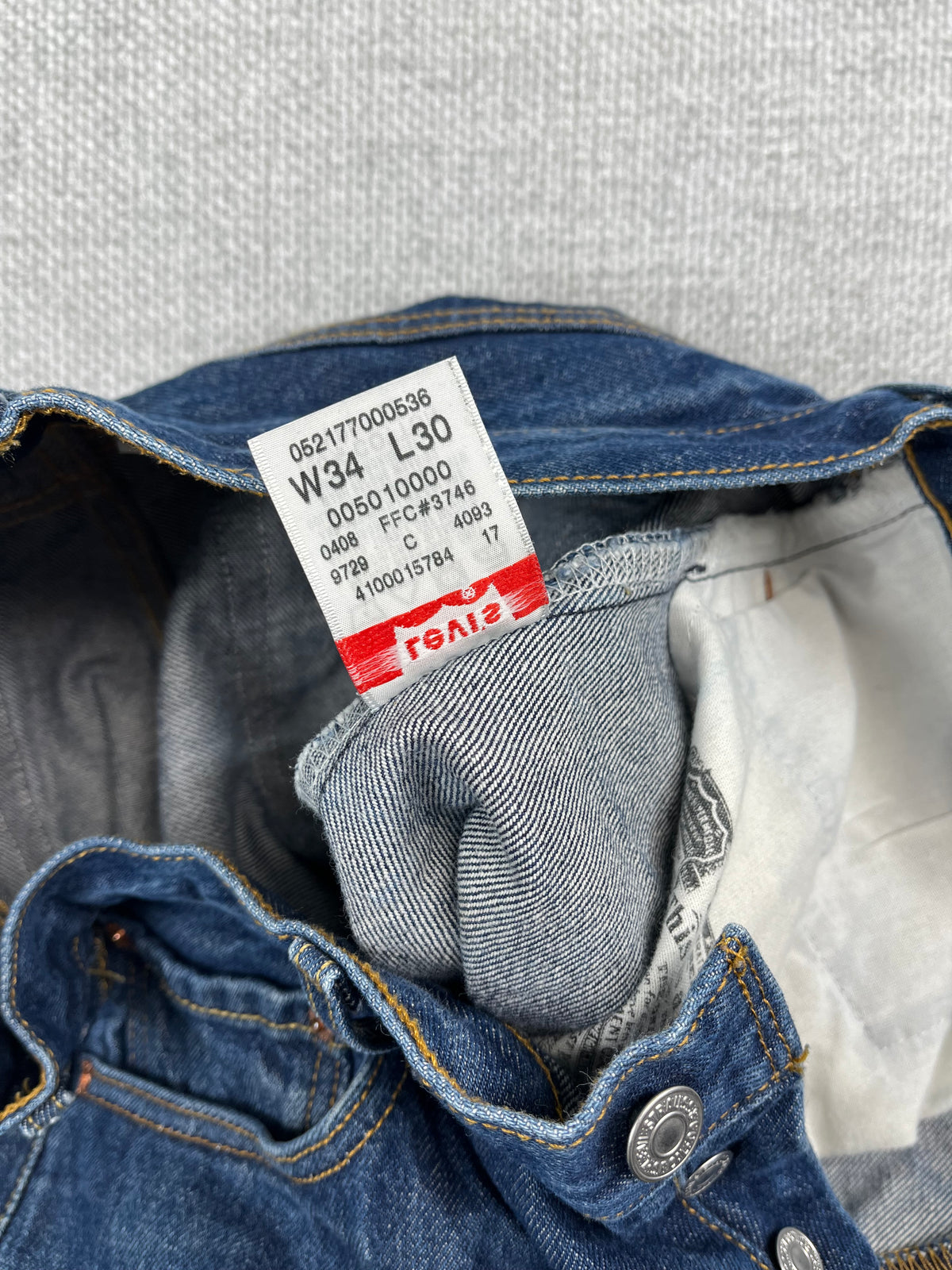 Y2K Levi's Dark Wash 501XX Jeans 31"