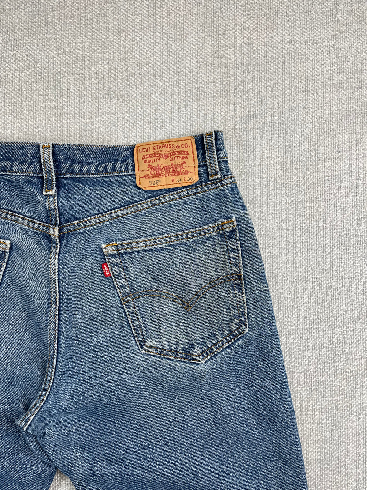 Y2K Levi's 505 Jeans 32"