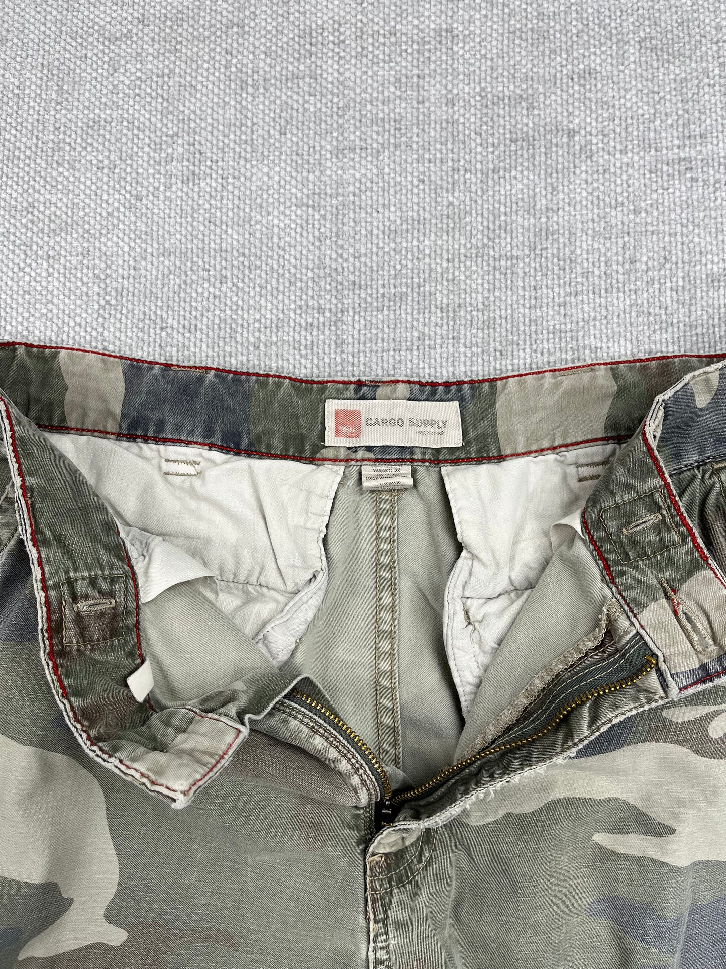 Y2K Camo Cargo Shorts 31"