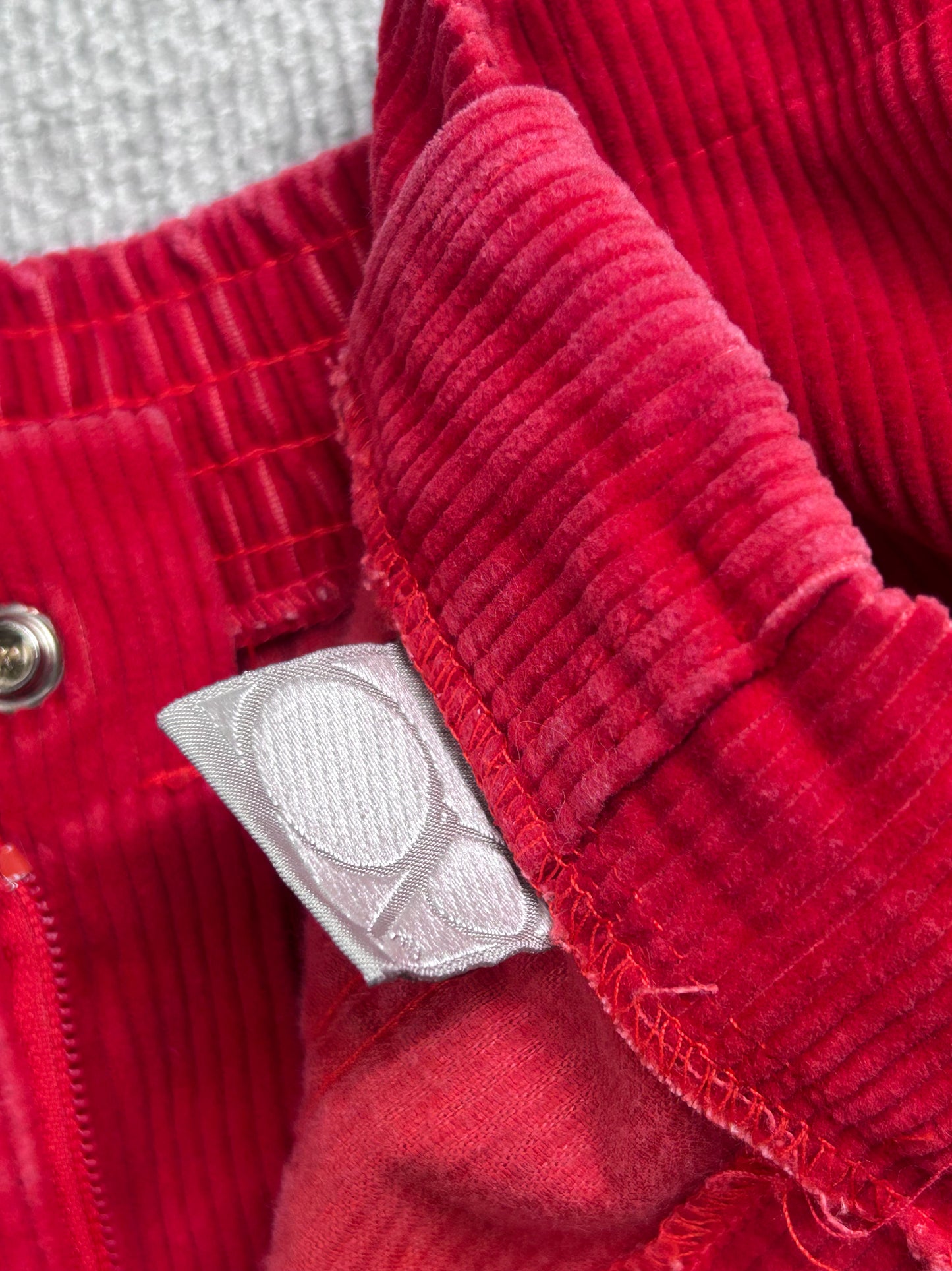 90's Op Red Corduroy Shorts 30-34"