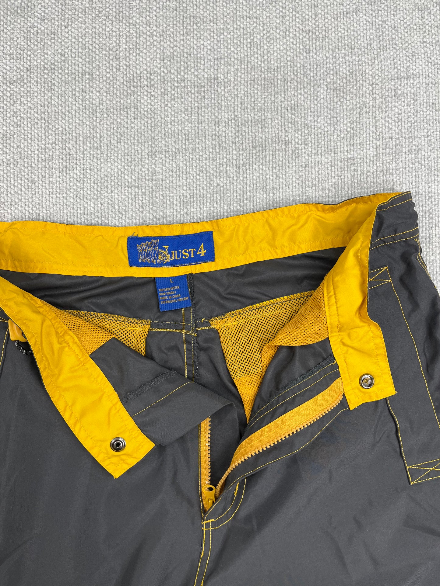 Y2K Contrast Stitch Baggy Shorts 31-34"