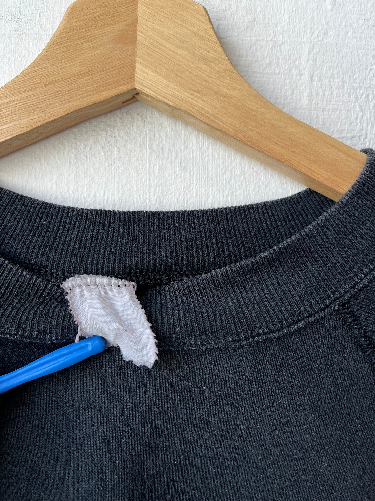 90's Black Raglan Sweatshirt