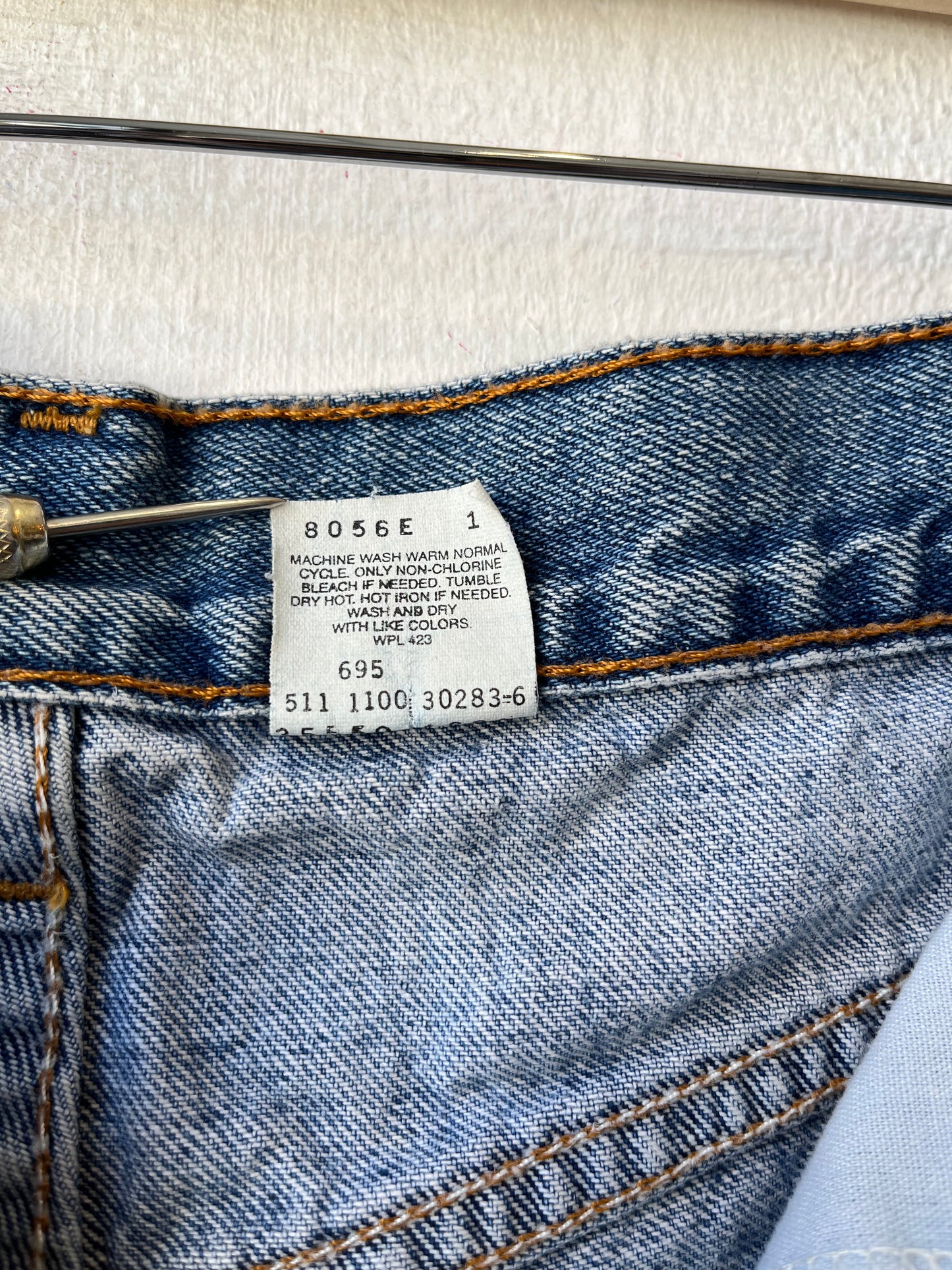 90’s Levi’s 550 Denim Shorts 31”