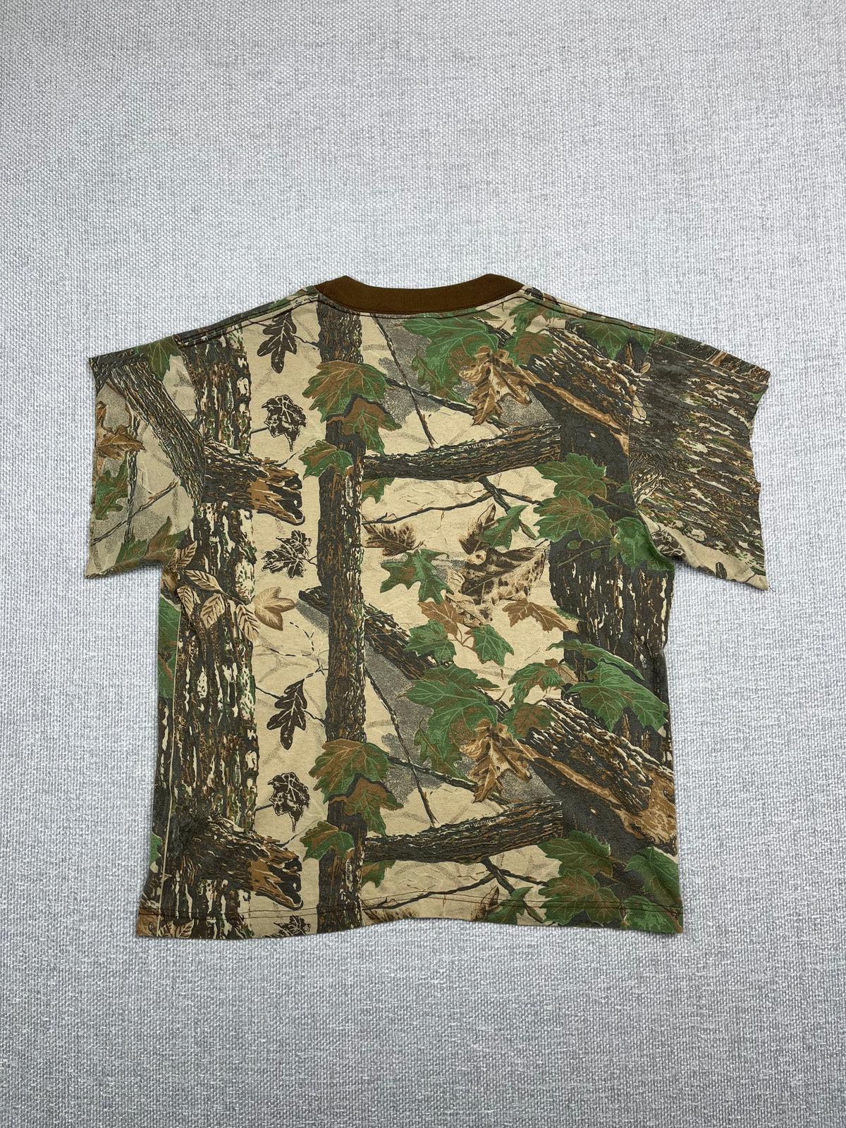 90's Realtree Cut Pocket Tee