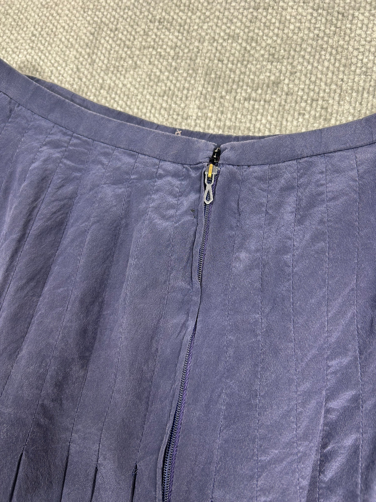 90's Silk Skirt 25"