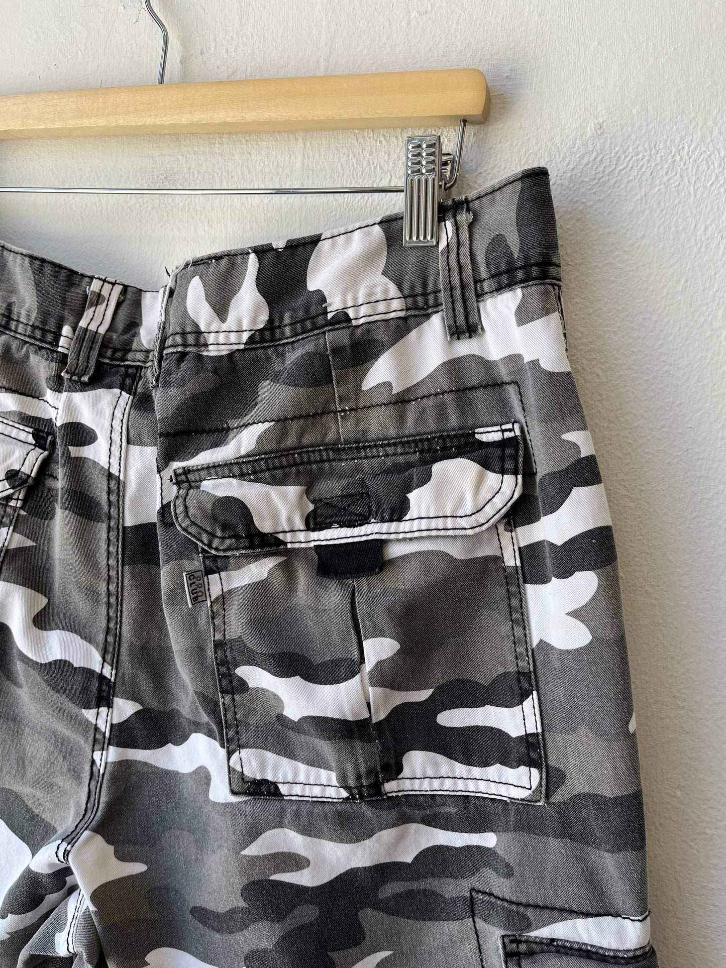 Y2K Snow Camo Cargo Shorts 35"