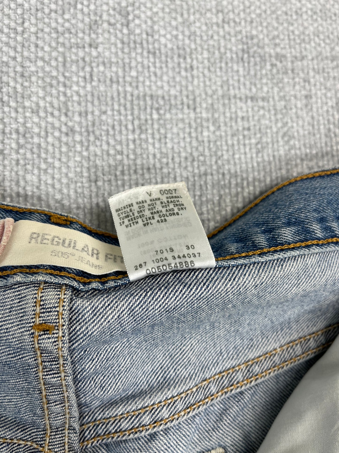 Y2K Levi's 505 Jeans 32"