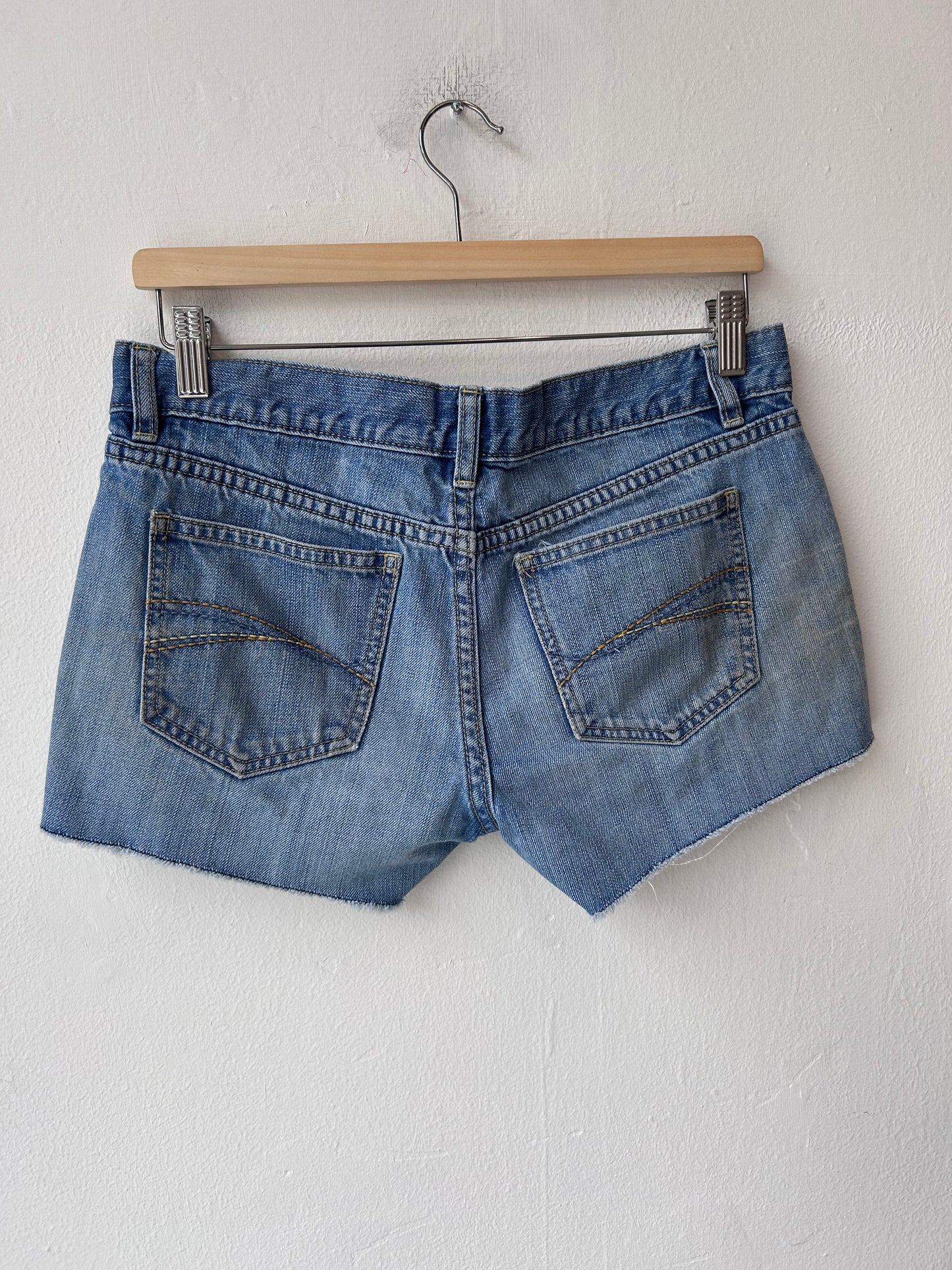 Y2K Old Navy Mini Shorts 32"