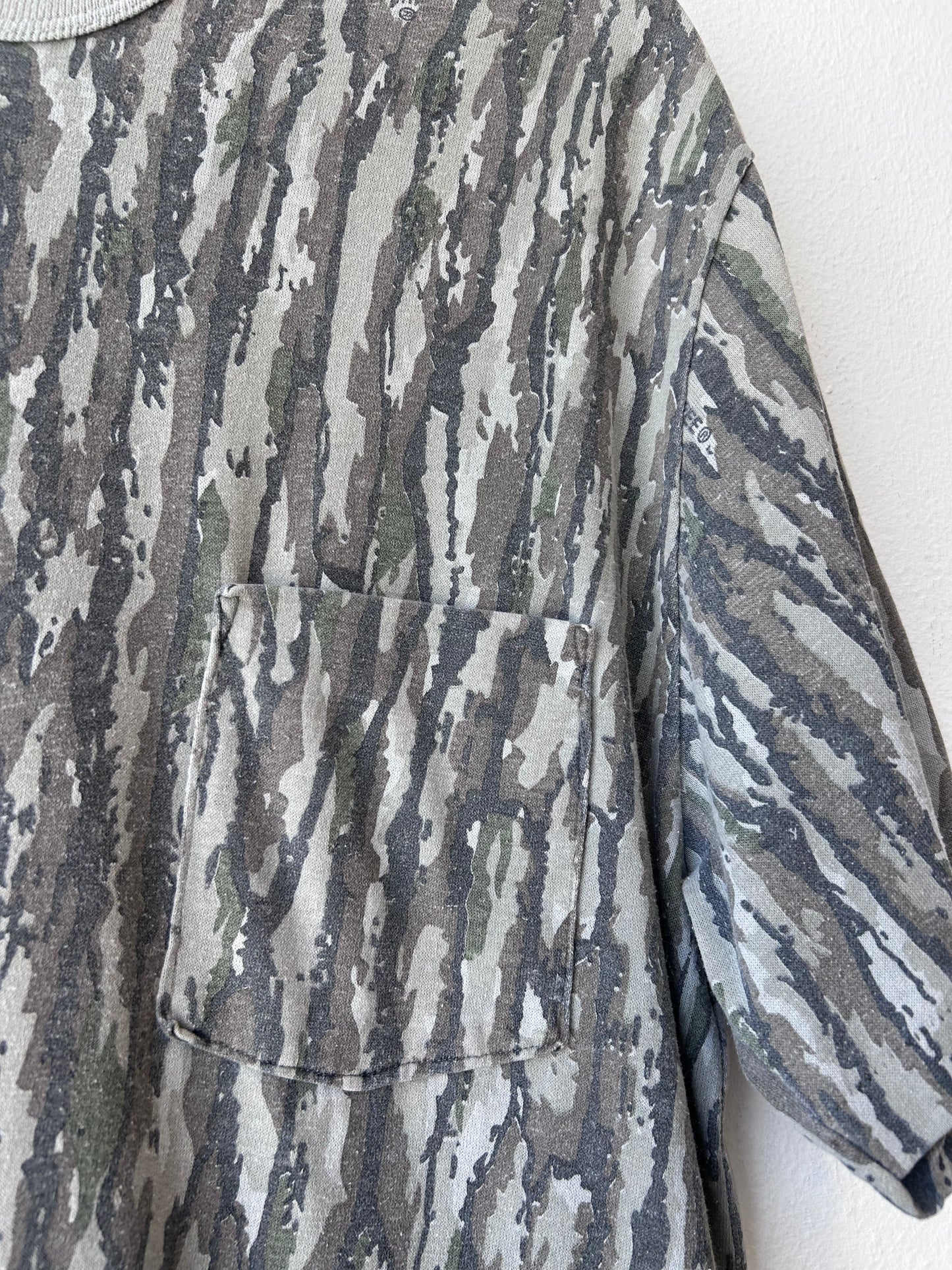 90's Realtree Pocket Tee