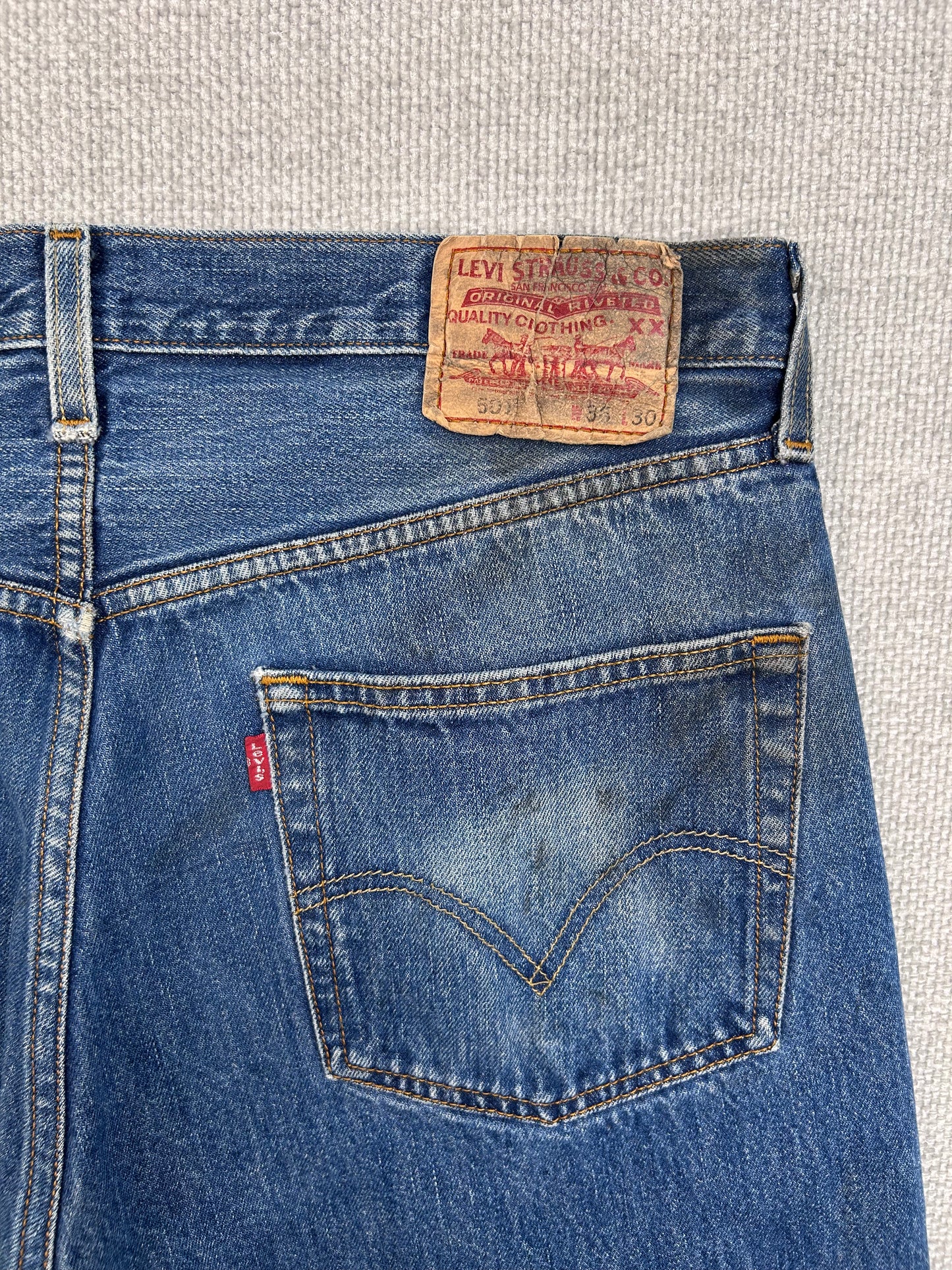 Y2K Levi's 501 Jeans 34"
