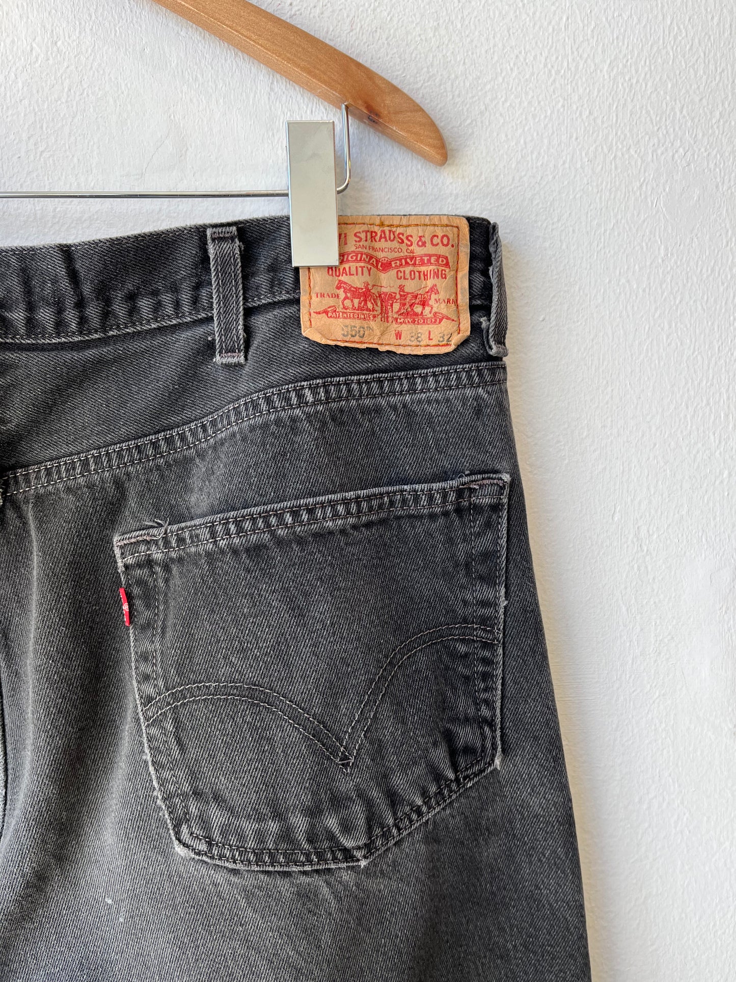 Y2K Levi's Black 550 Jeans 38"
