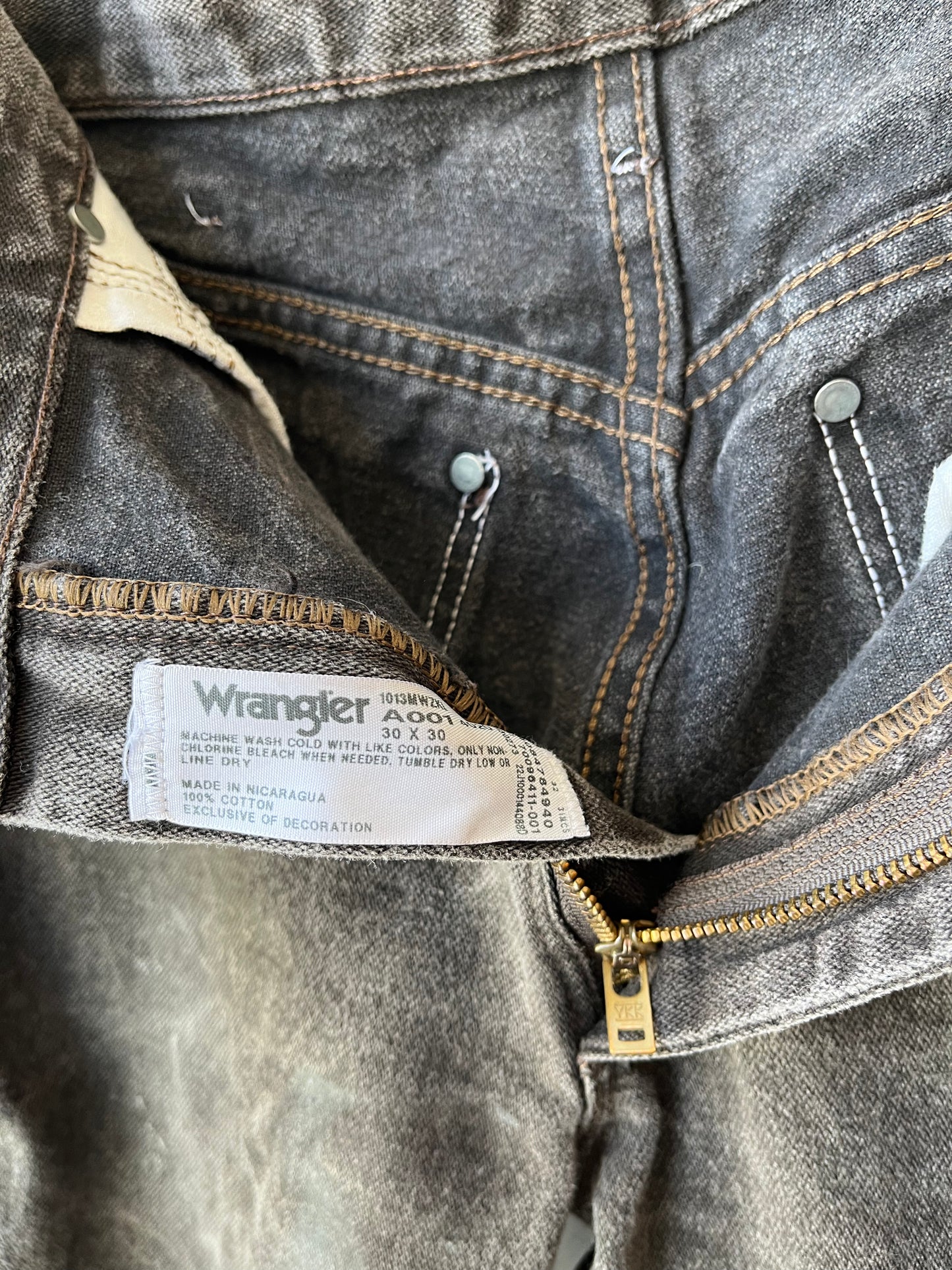 Y2K Wrangler Black Jeans 29"