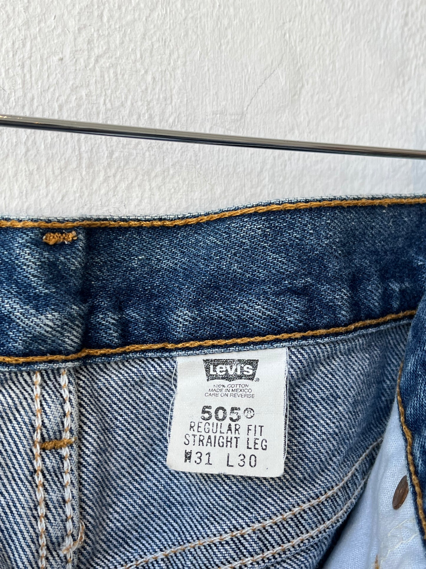 Y2K Levi's 505 30"