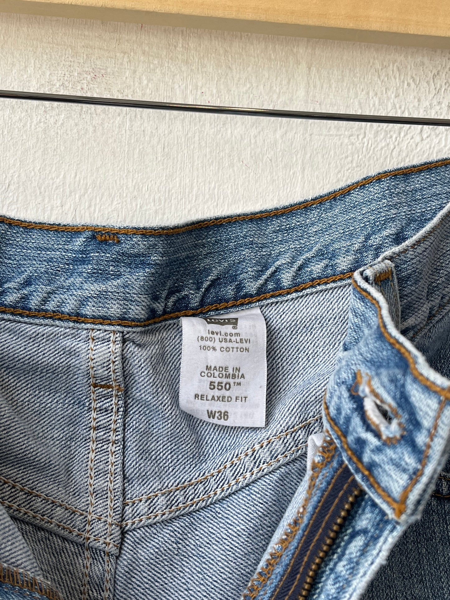 Y2K Levi's 550 Shorts 34"