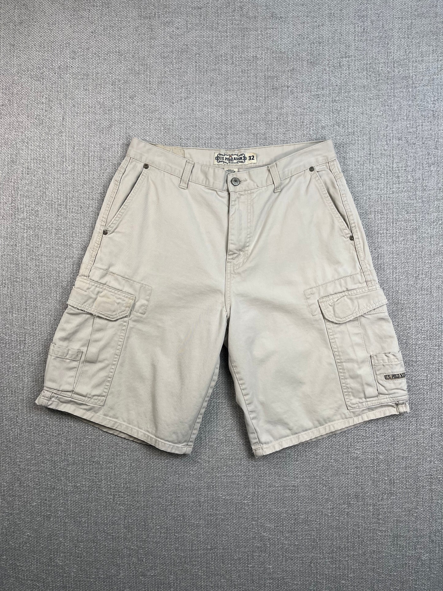 Y2K U.S.P.A Cargo Shorts 31"