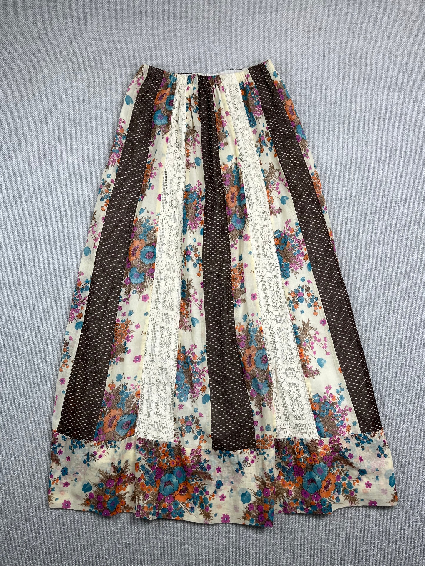 70's Floral Lace Maxi Skirt 26-30"