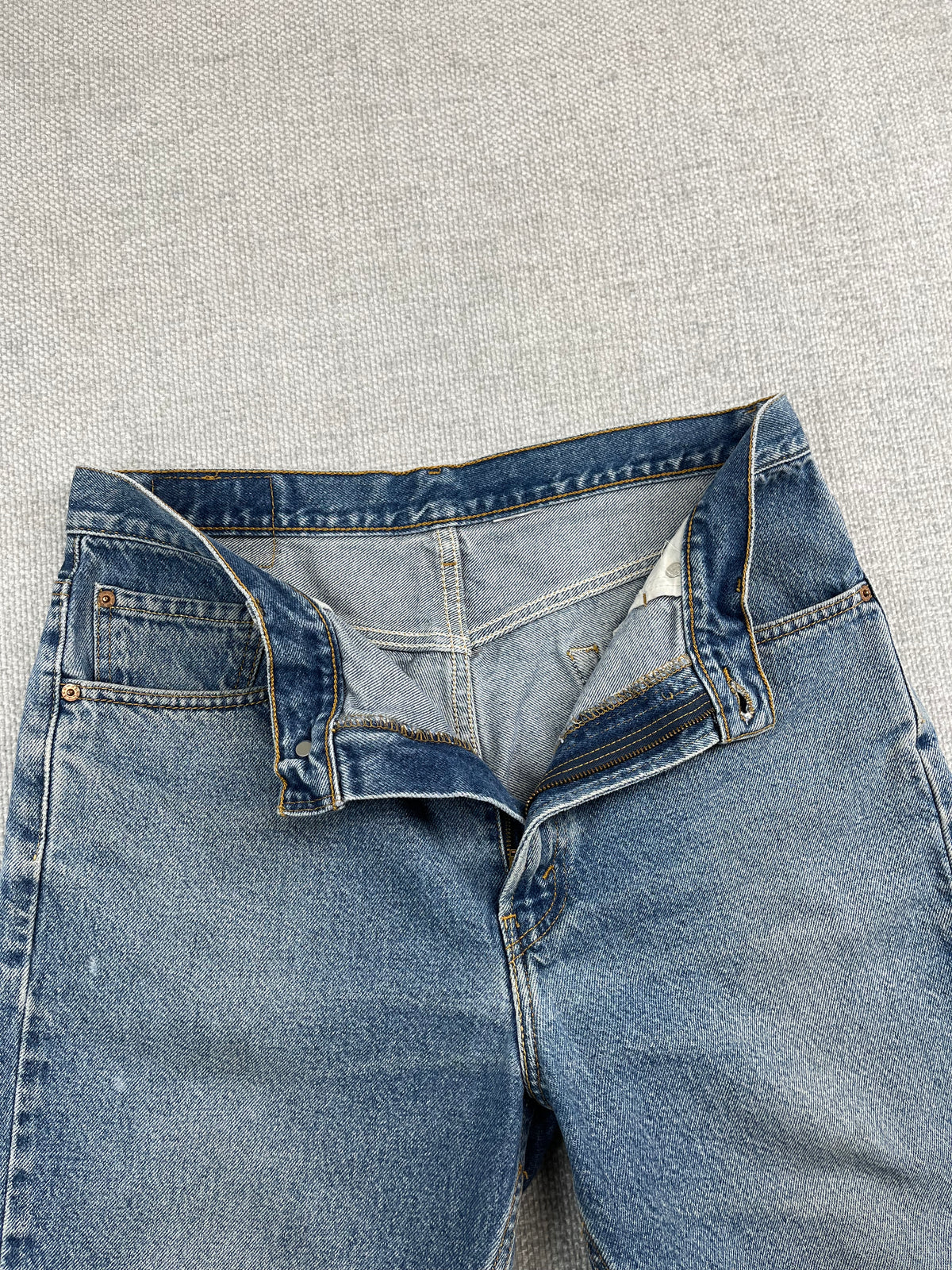 90's Levi's 505 Denim Shorts 32"