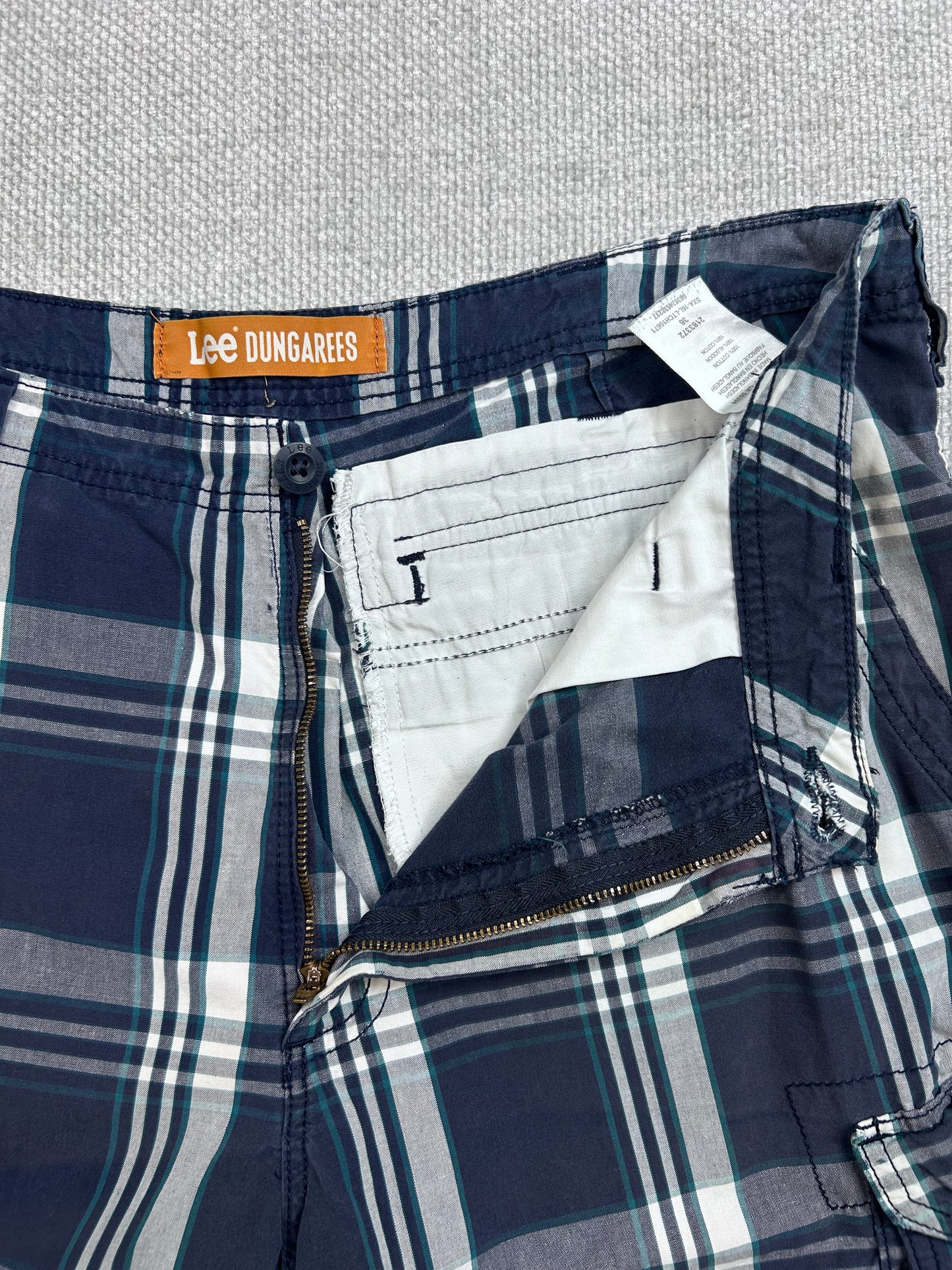 Y2K Plaid Baggy Shorts 34”