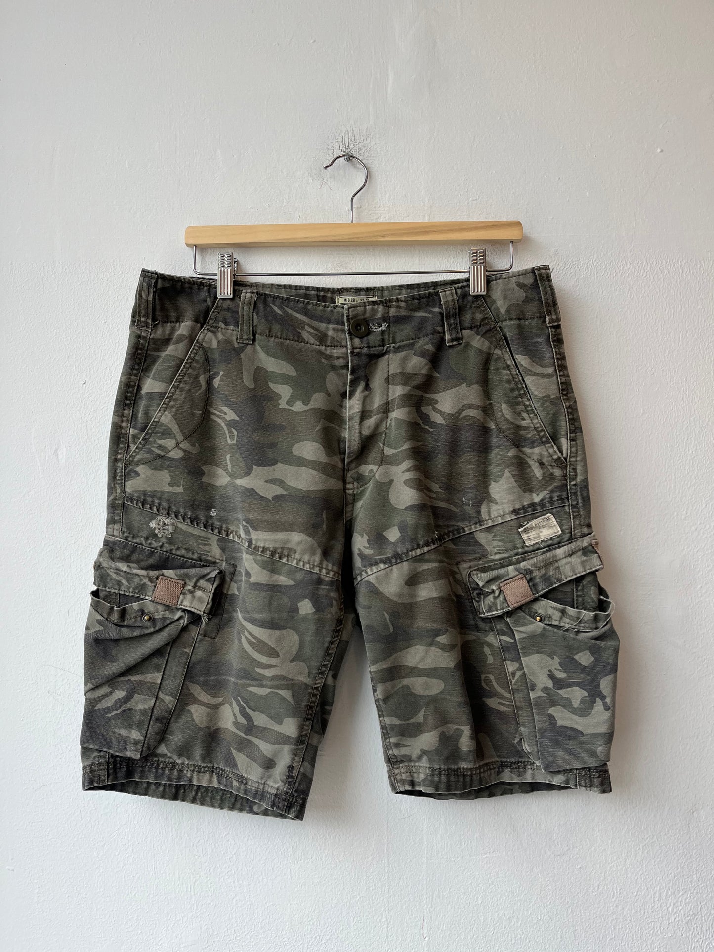 Y2K Camo Cargo Shorts 34"