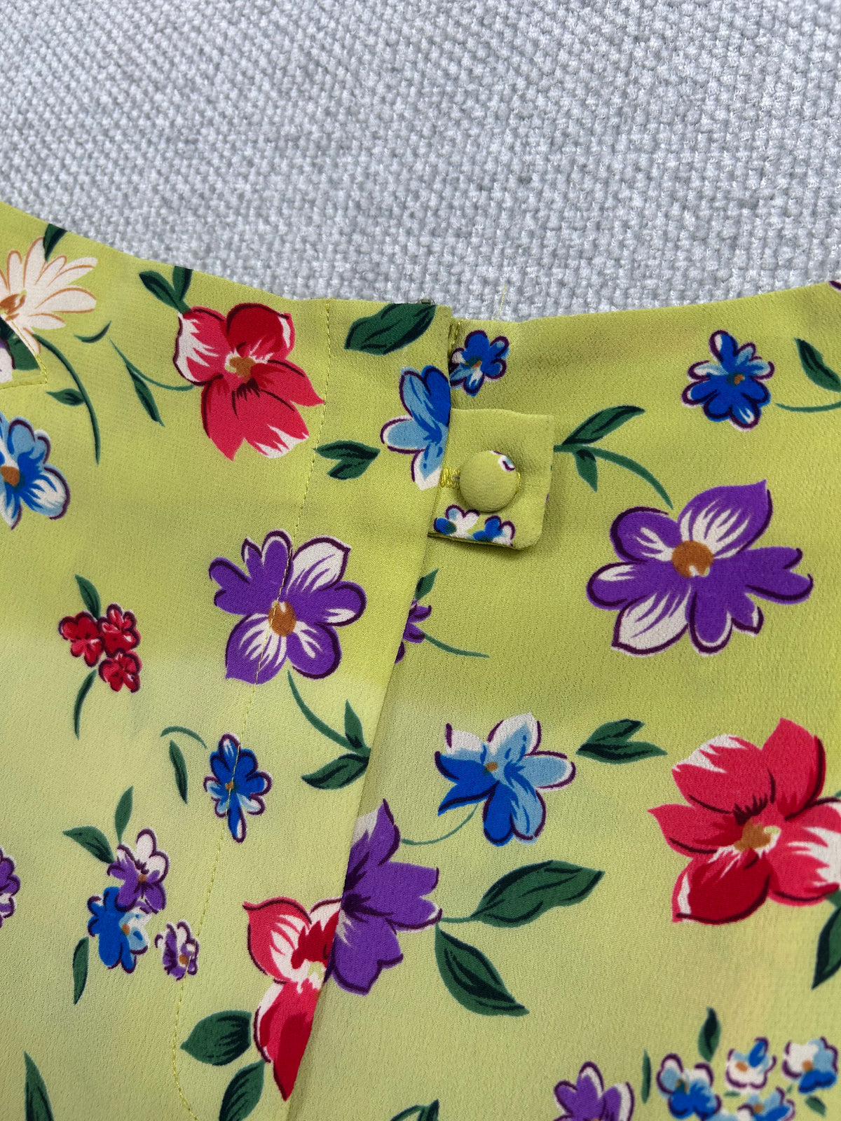 90's Floral Mini Skirt 26"