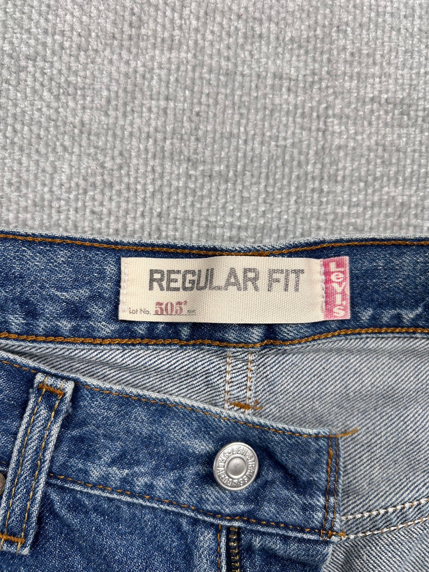 Y2K Levi's 505 Jeans 33"