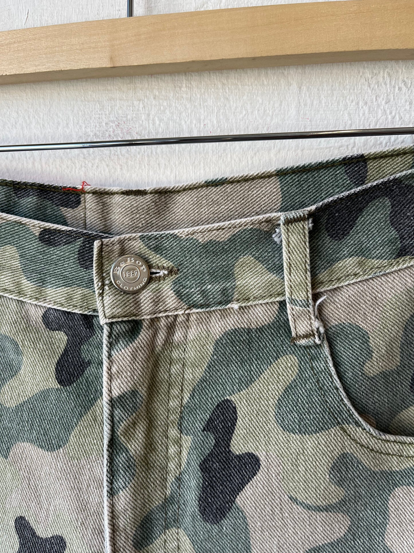 90’s Camo Mini Shorts 26”