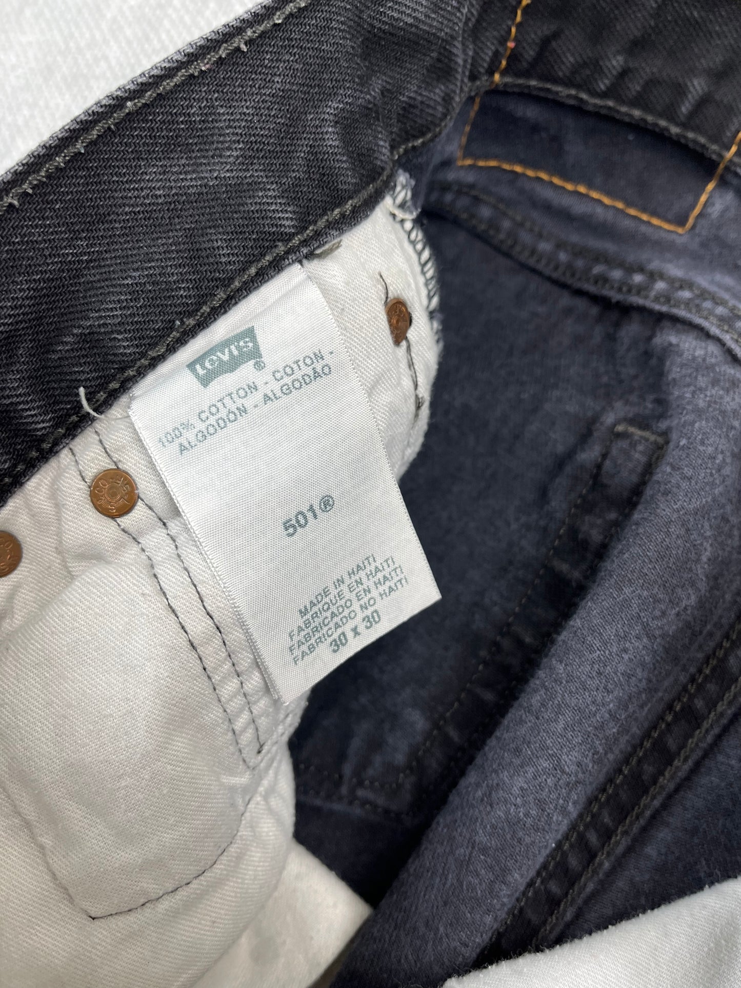 Y2K Levi's 501 Black Jeans 29"