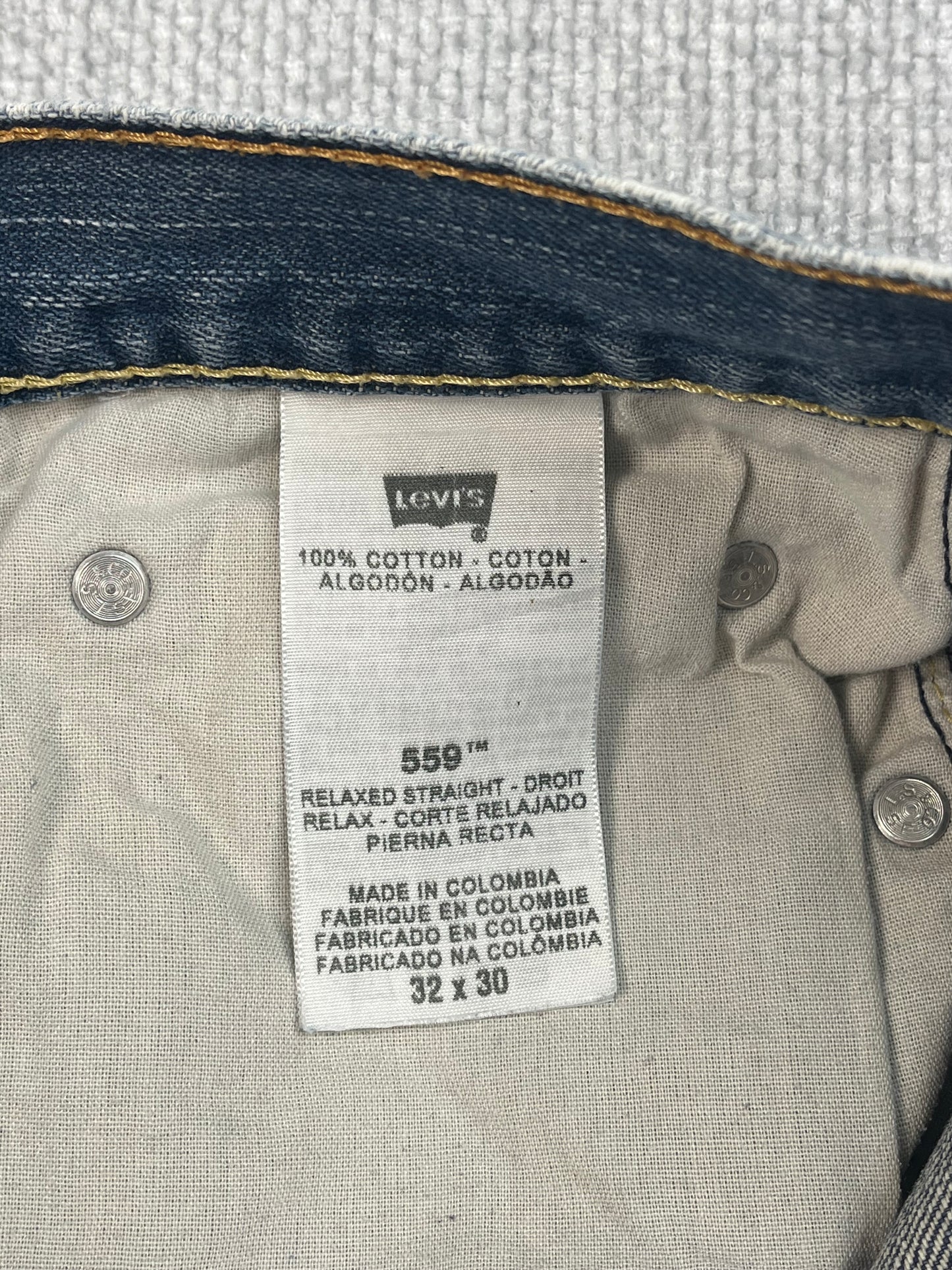 Y2K Levi’s Relaxed Straight Jeans 32”