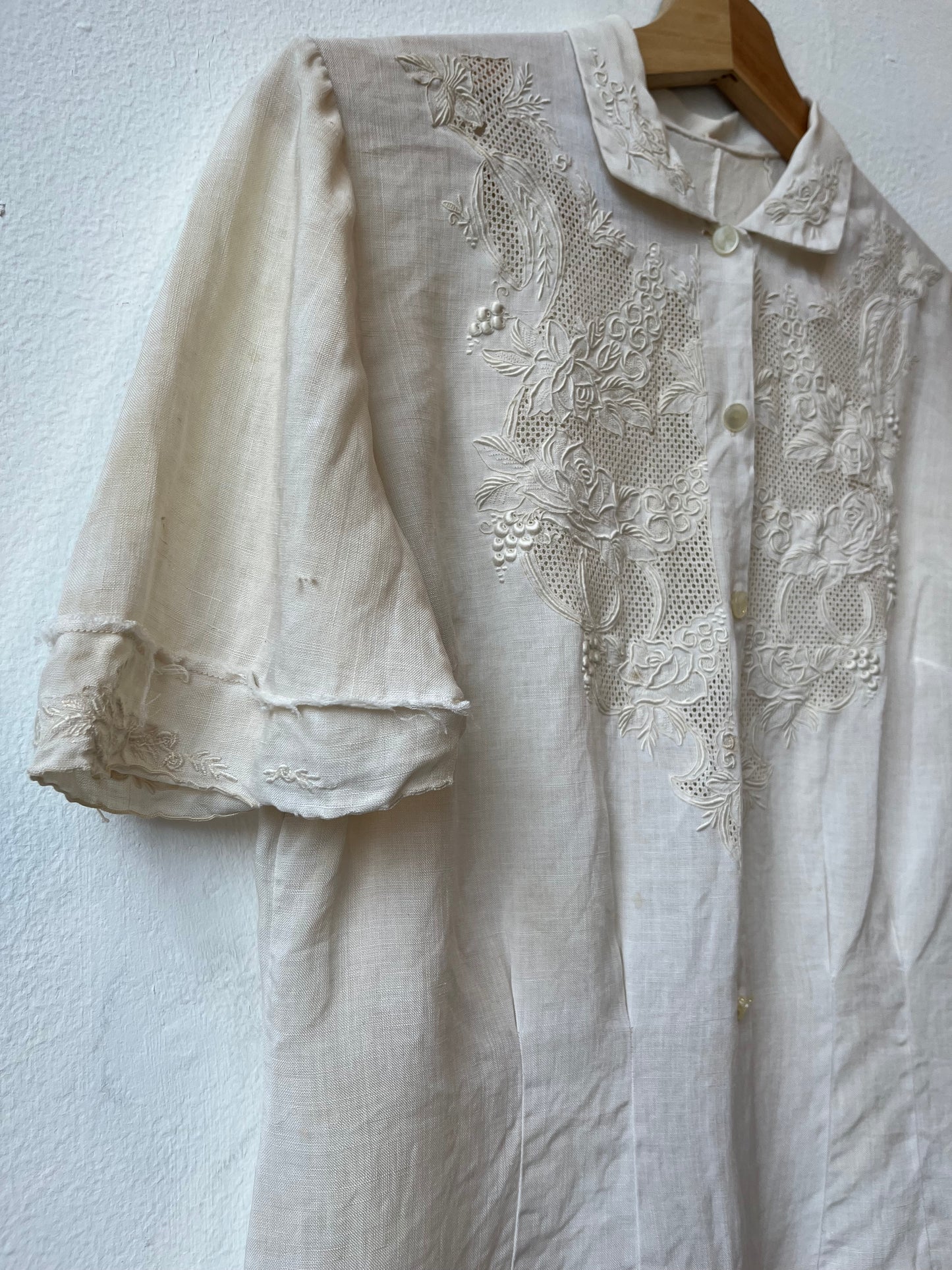 70's Cream Floral Button Down