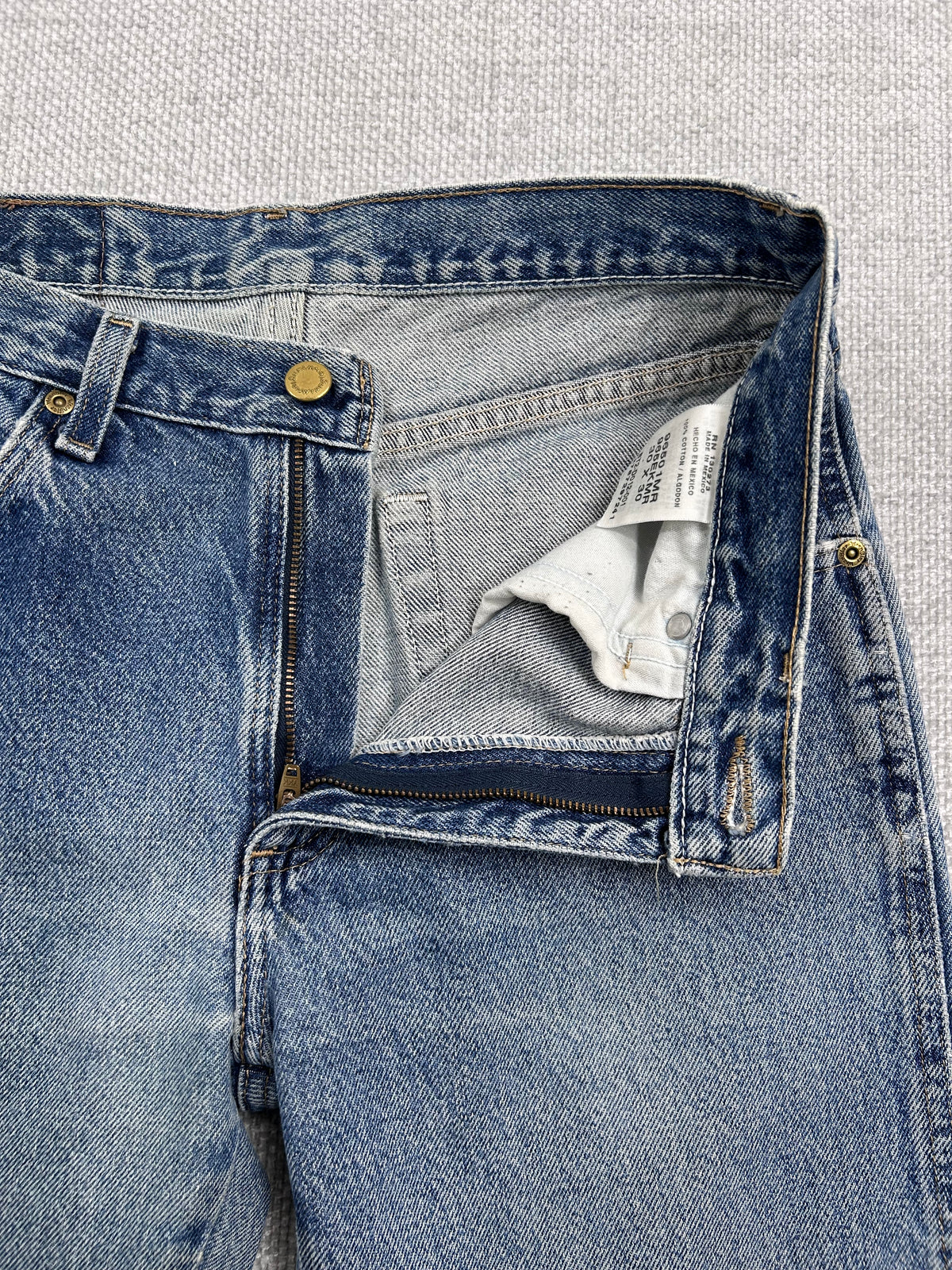 Y2K Wrangler Jeans 30"