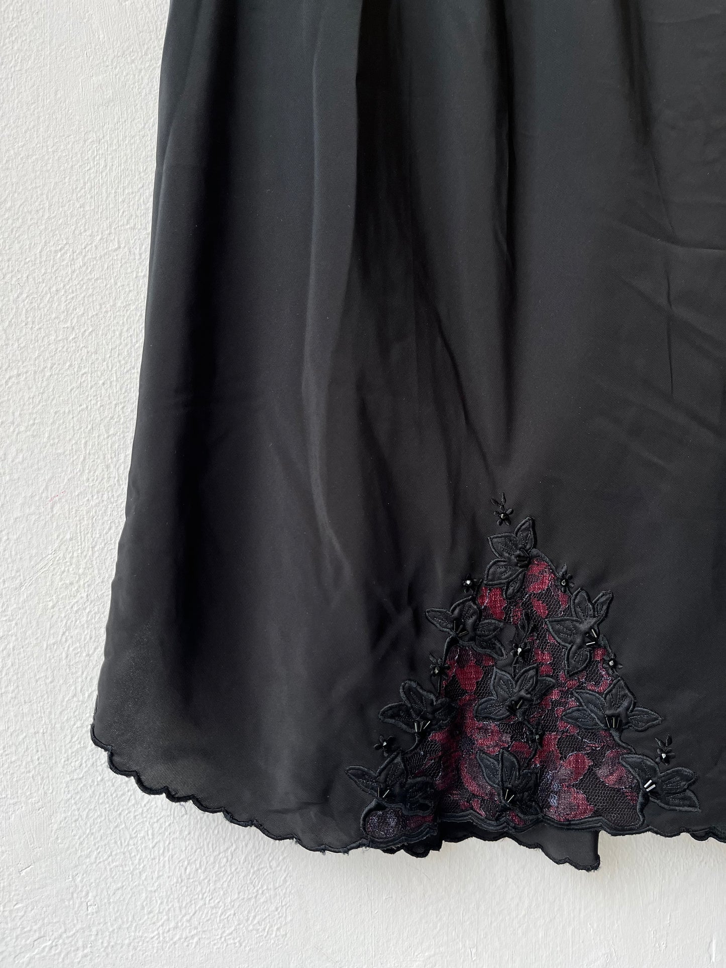 90's Black Lace Slip Skirt 24-29"