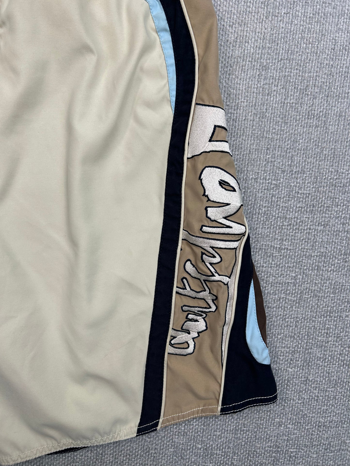 Y2K Tan Quiksilver Board Shorts 32”