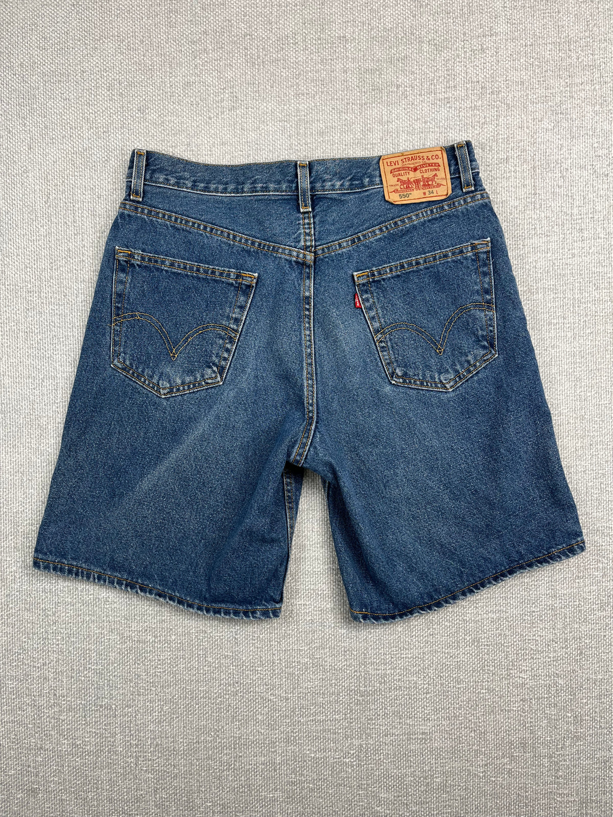 Y2K Levi's 550 Shorts 32"