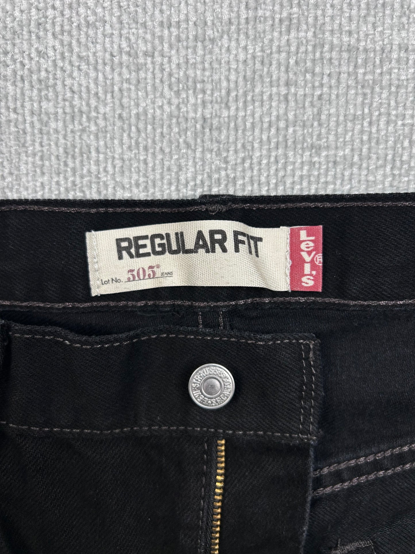 Y2K Levi’s Black 505 Jeans 36”