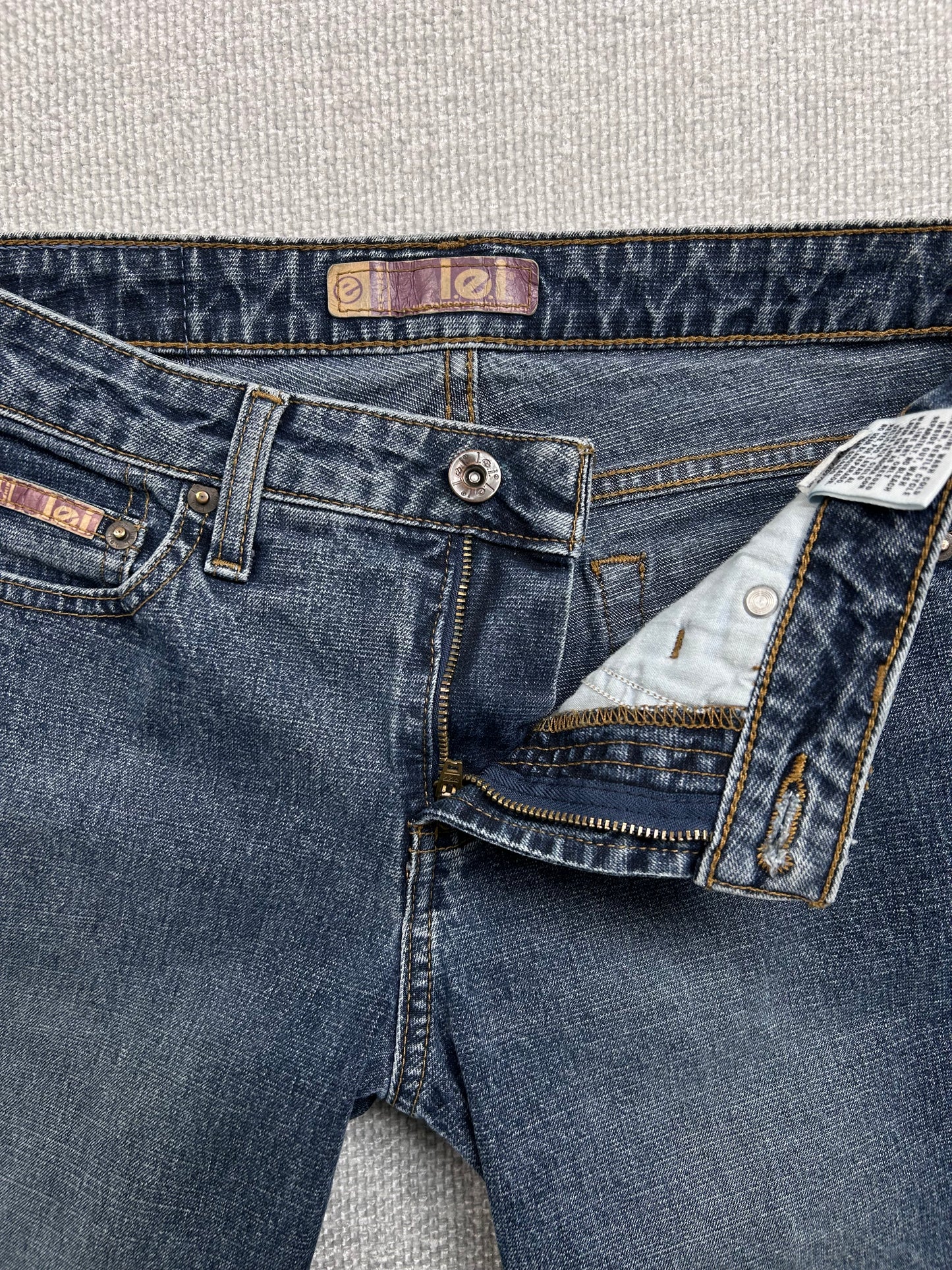 Y2K Low Rise Flare Jeans 29”