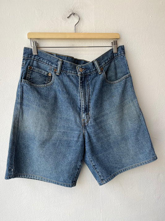 Y2K Levi's 550 Shorts 34"