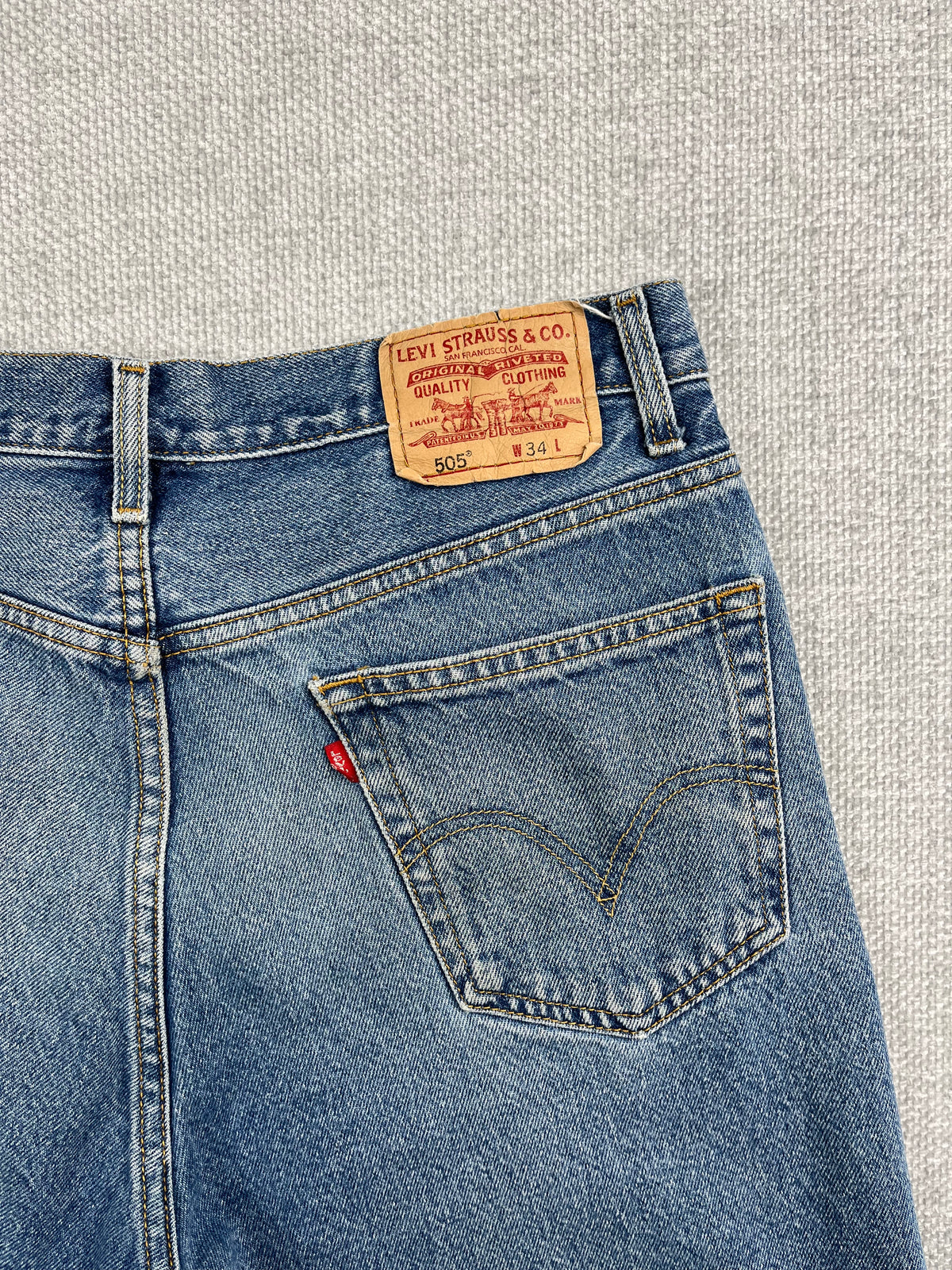 90's Levi's 505 Denim Shorts 32"