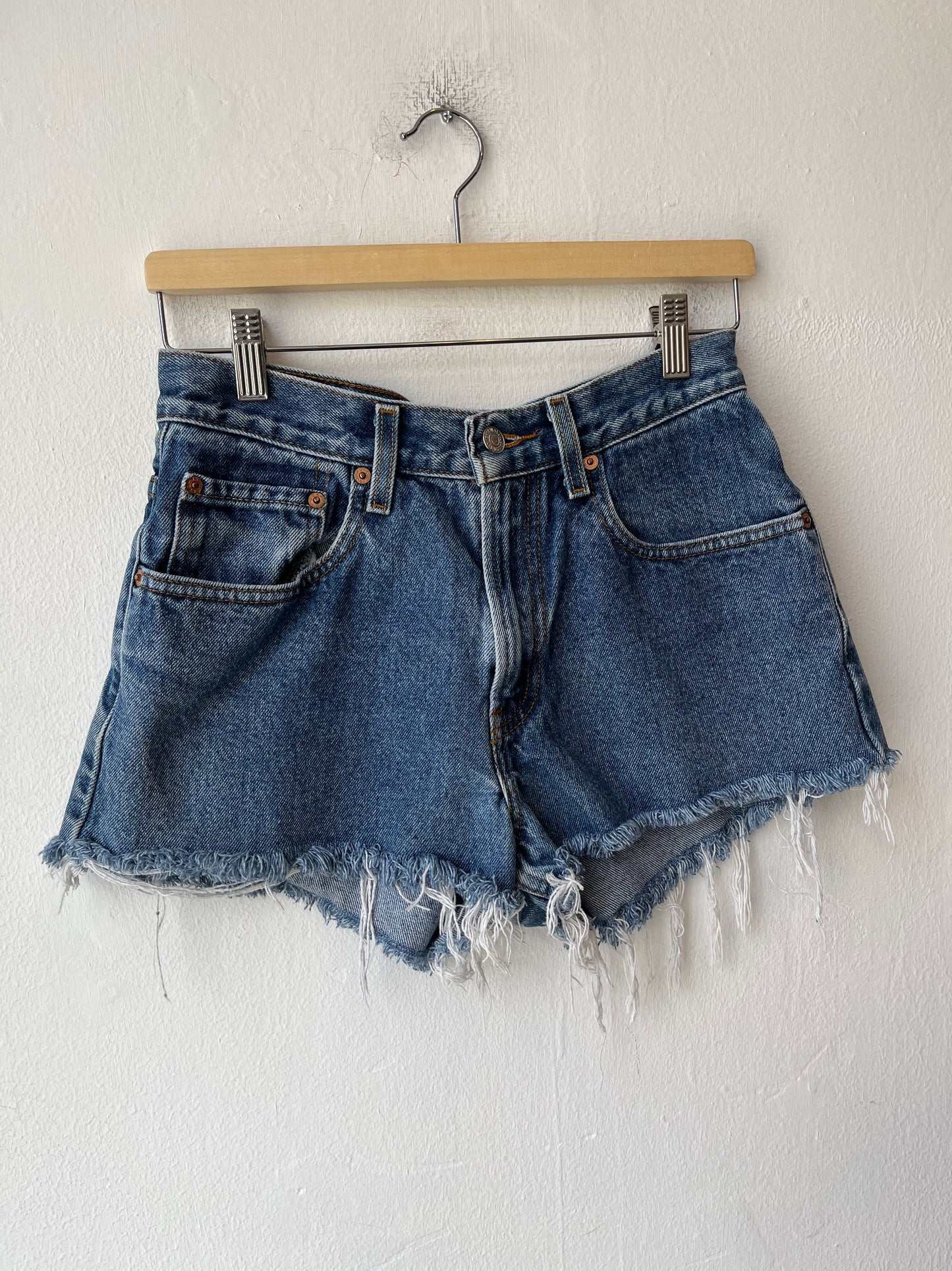 Y2K Levi's Loose Cutoff Shorts 27"