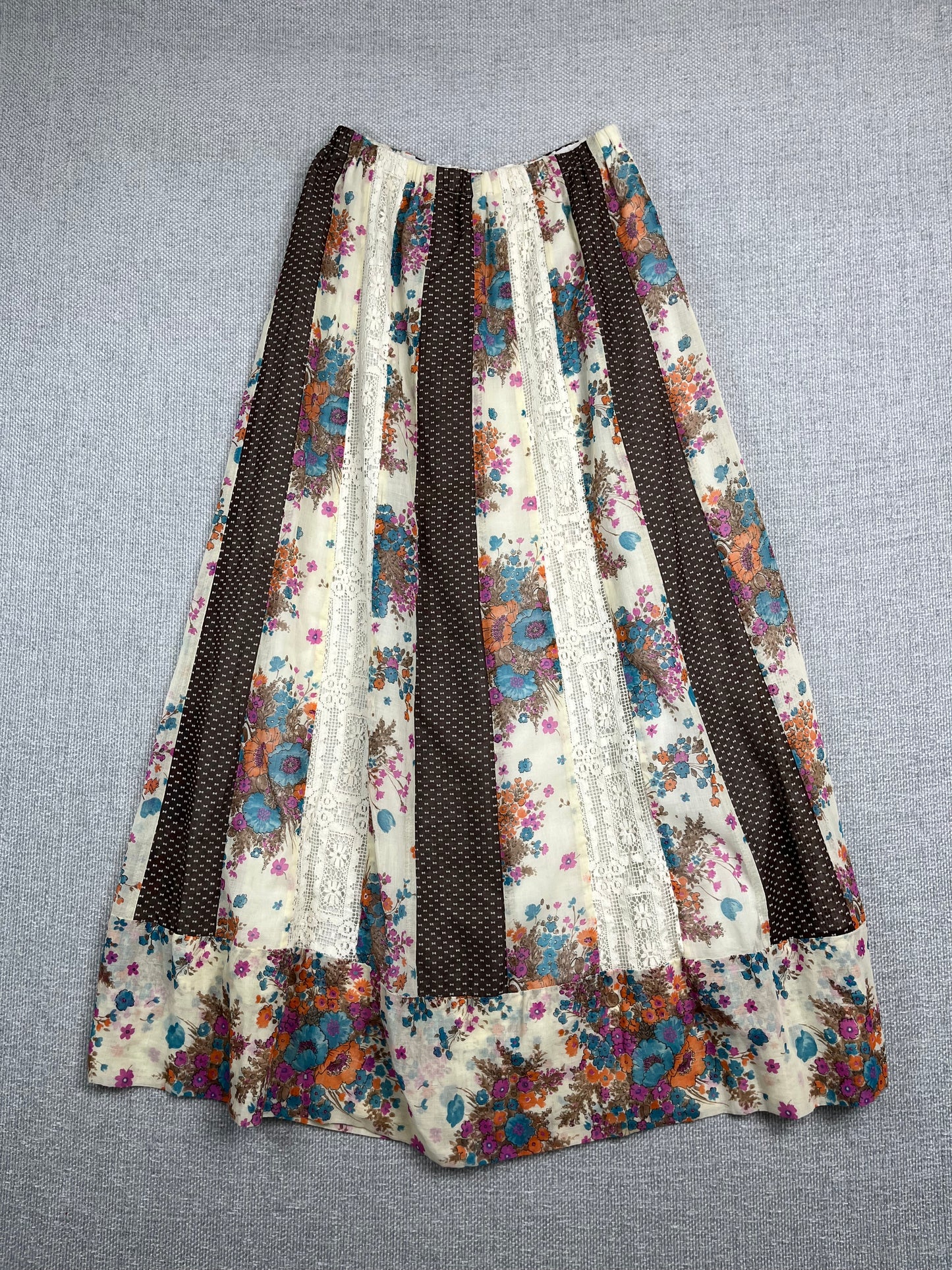70's Floral Lace Maxi Skirt 26-30"