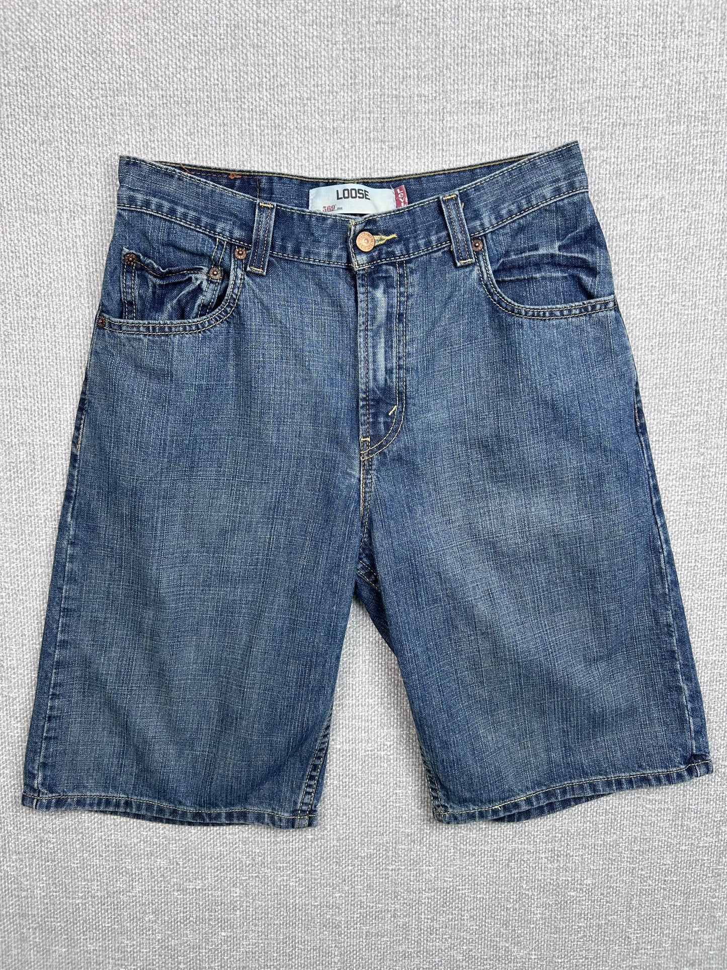Y2K Levi’s Loose Denim Shorts 29”