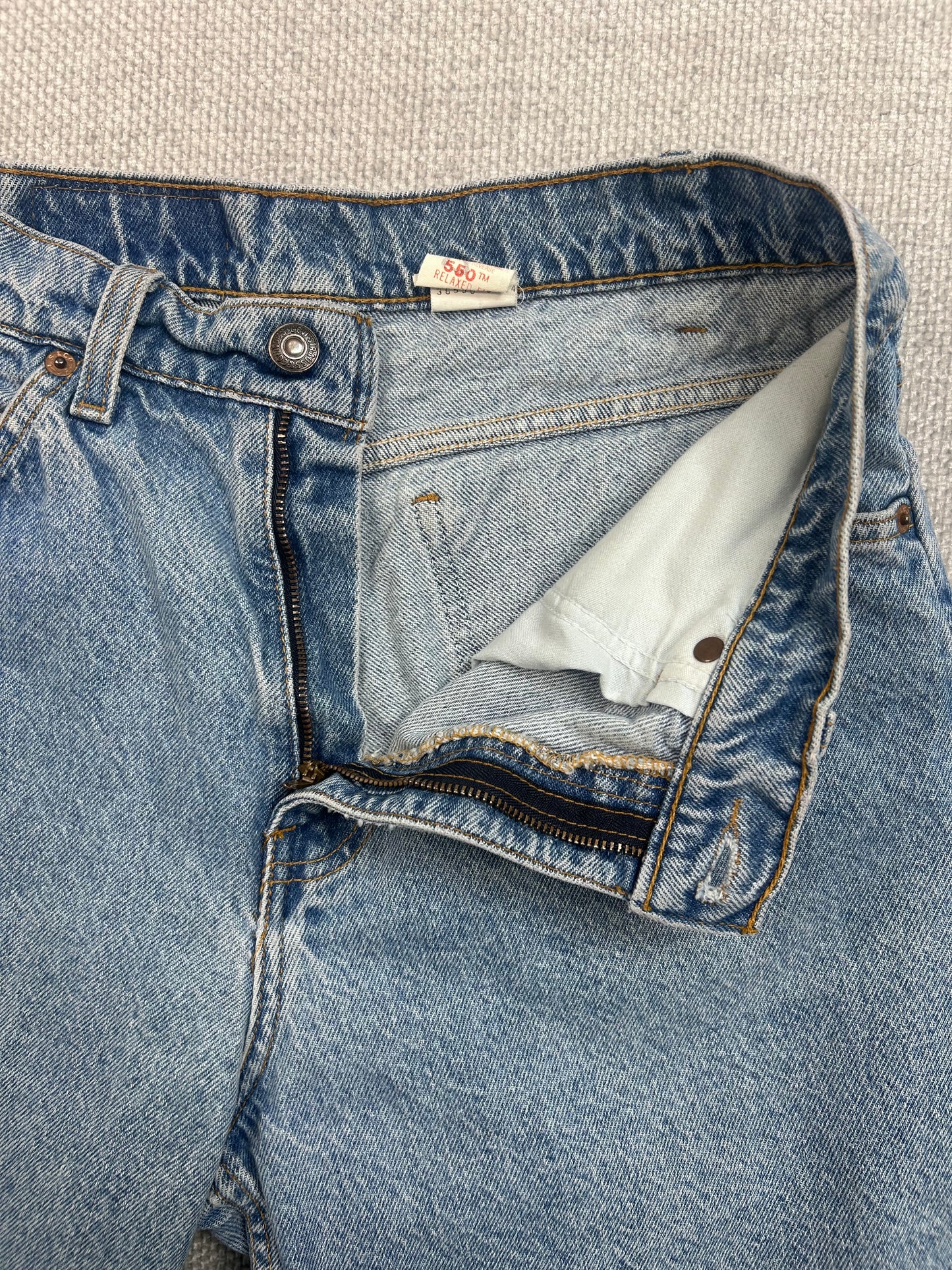 90’s Levi’s 550 Shorts 28”