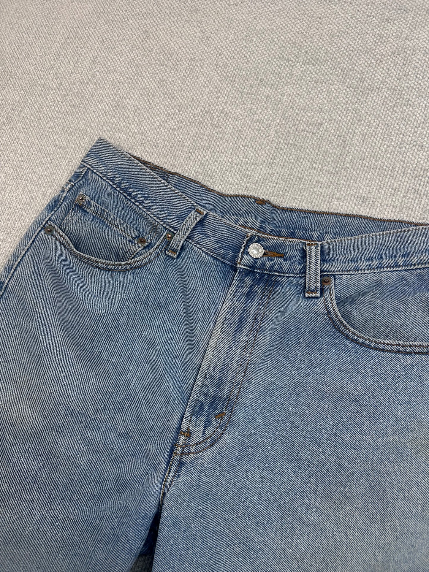 Y2K Levi’s 550 Shorts 32”
