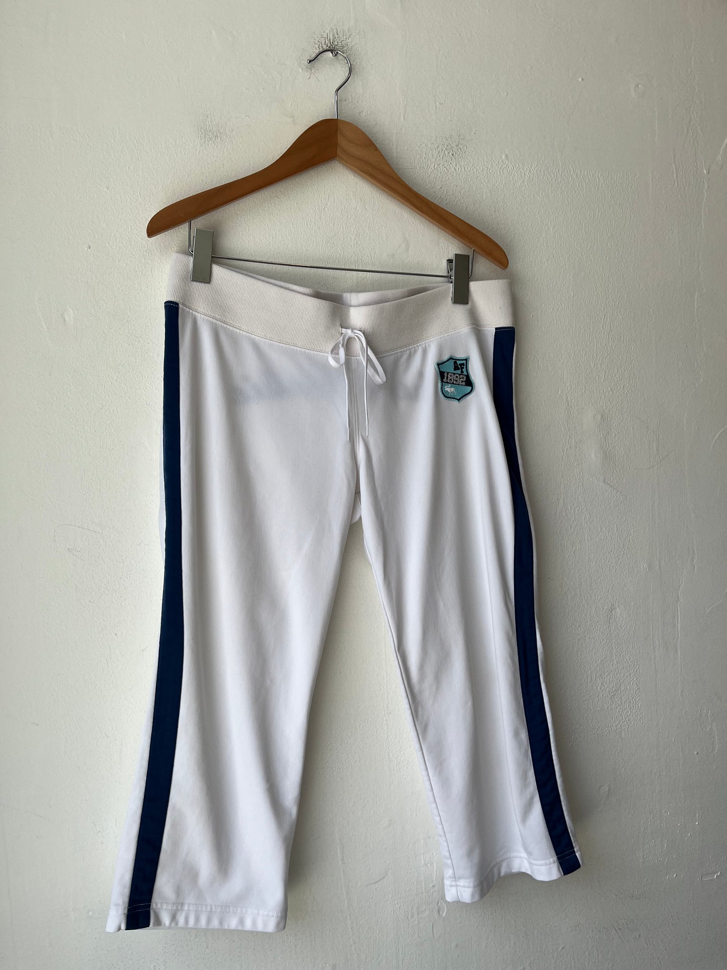 Y2K Abercrombie White Capri Pants 31-34"