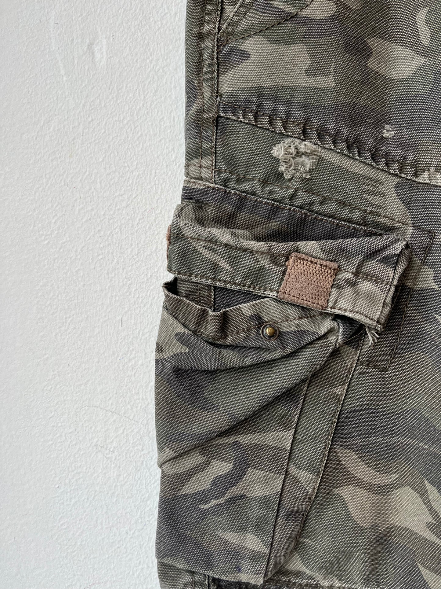 Y2K Camo Cargo Shorts 34"