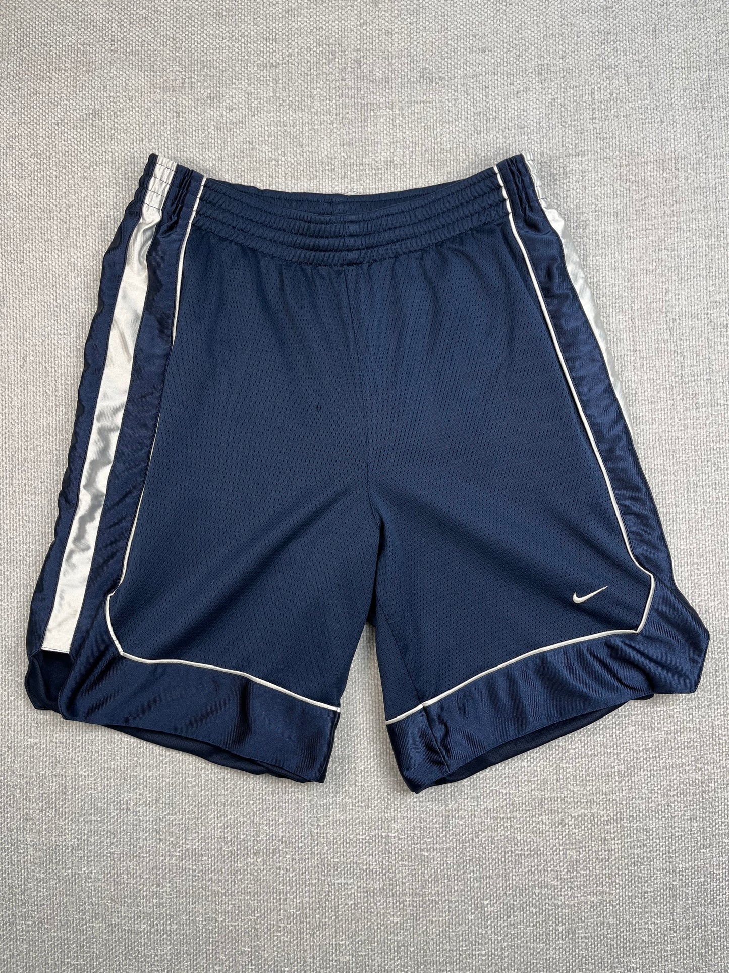 Y2K Navy Nike Basketball Shorts 29-33"
