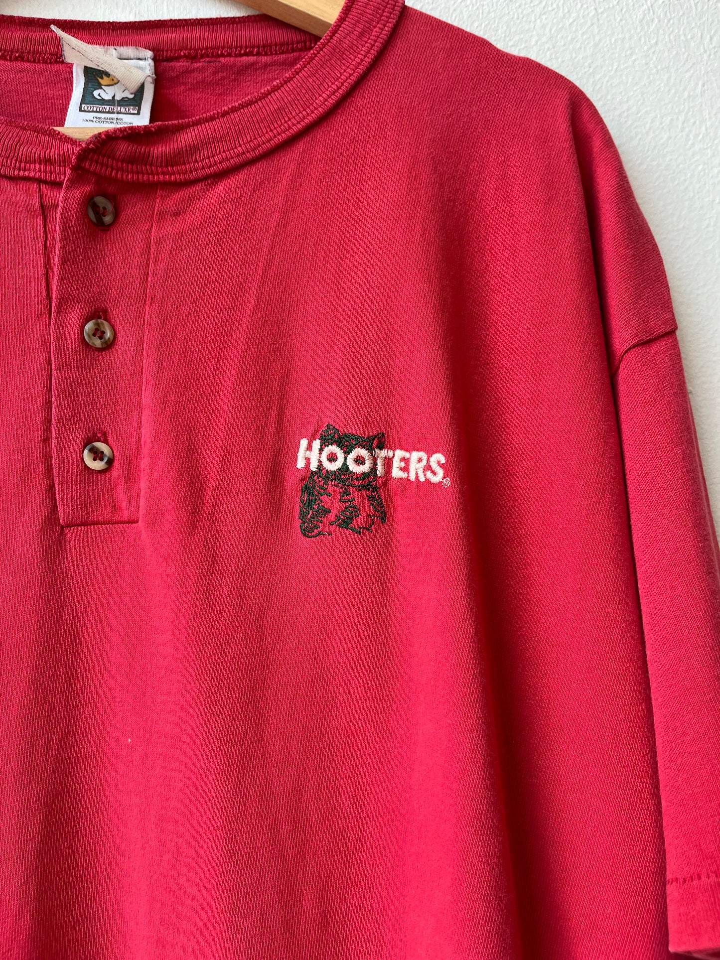 90’s Hooters Henley Shirt