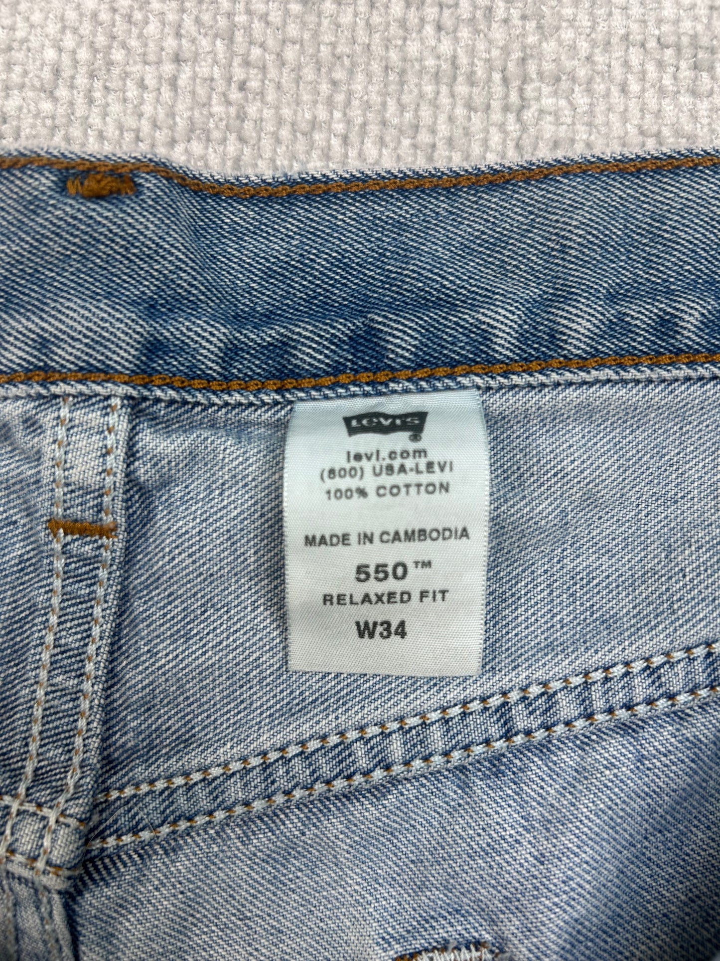 Y2K Levi’s 550 Shorts 32”