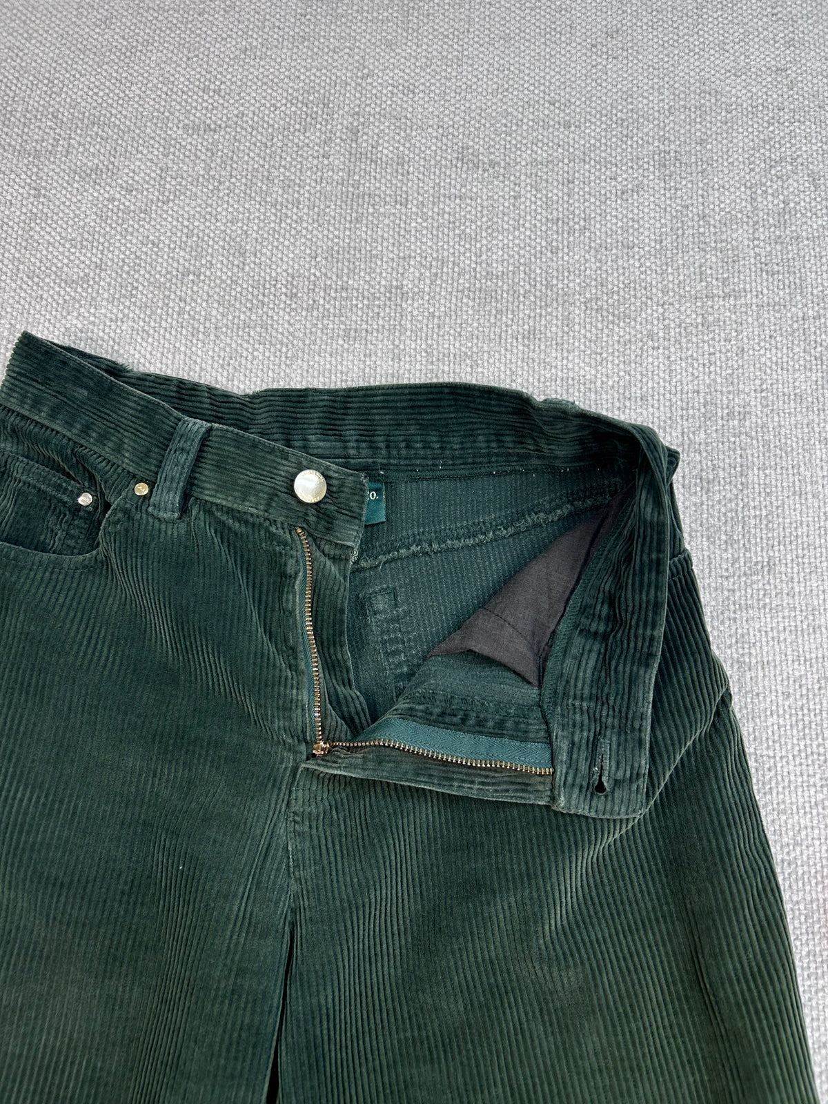 90's Ralph Lauren Green Corduroy Pants 25"