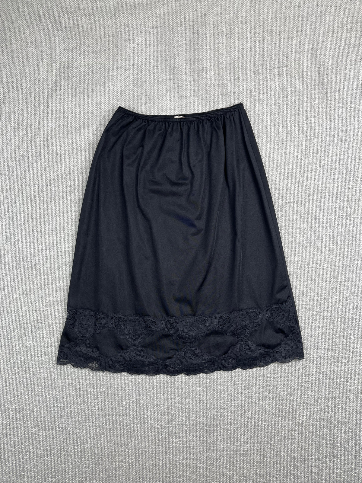 90's Lace Trim Slip Skirt 24-31"